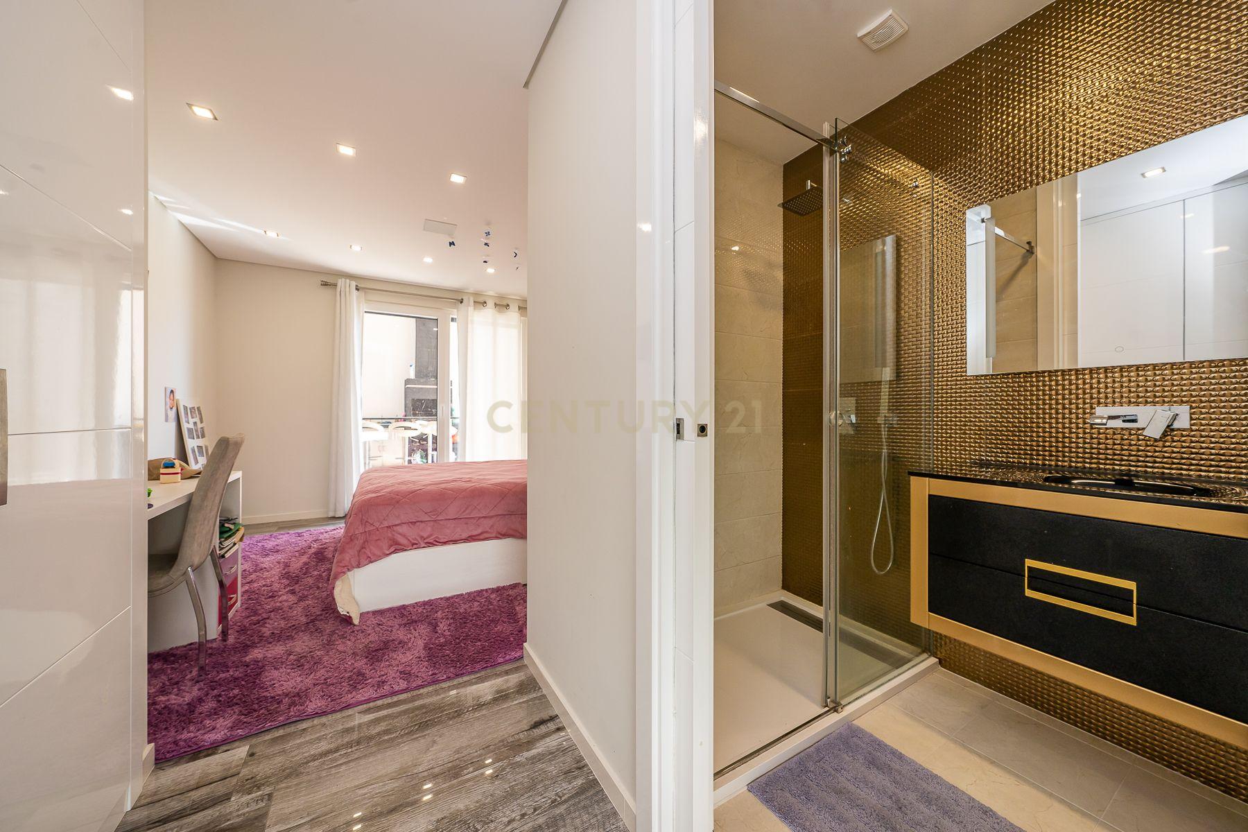Extraordinária Moradia de Luxo T6 + 1 com Piscina e Jacuzzi , Quinta da Serralheira, Setúbal - Image 14