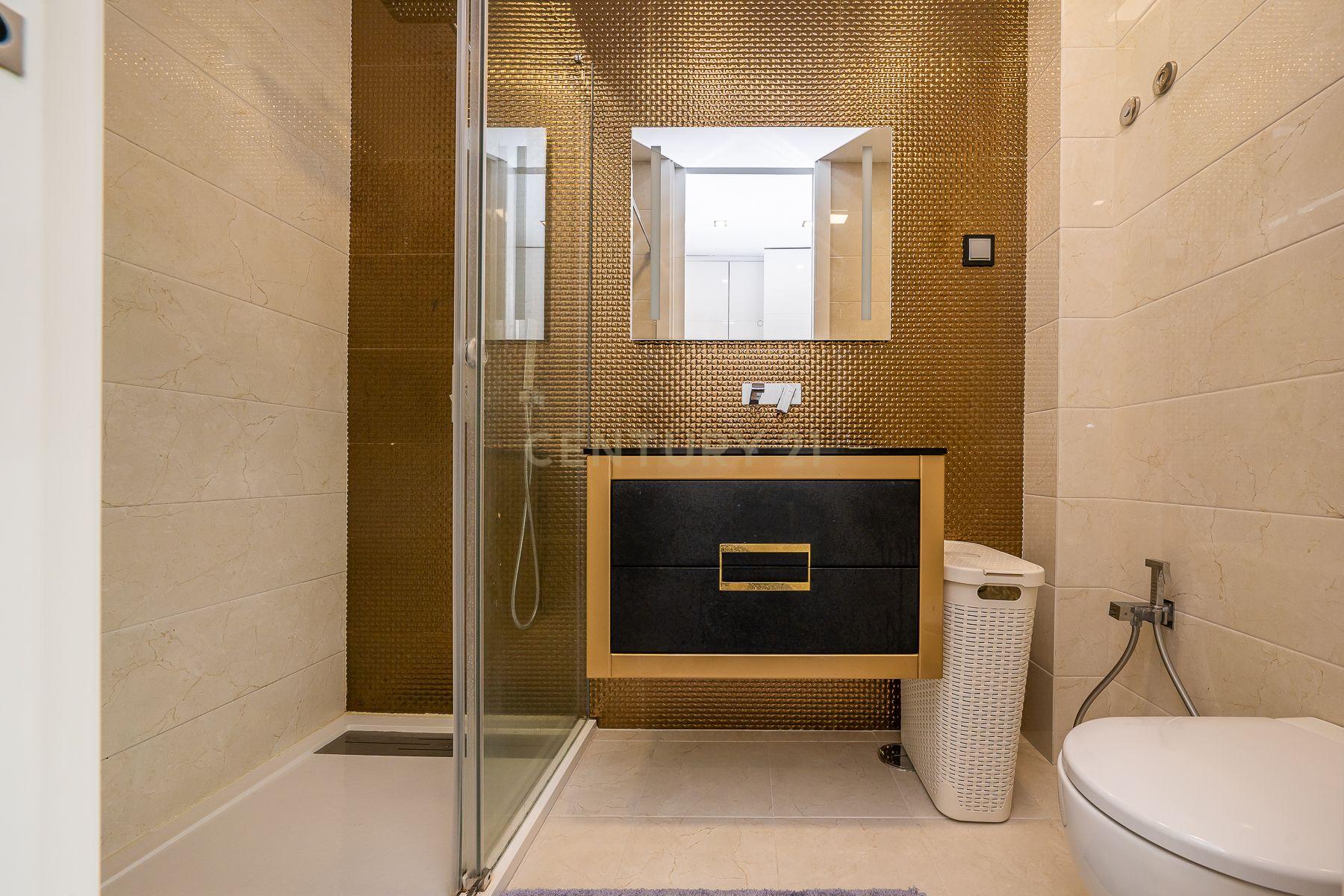 Extraordinária Moradia de Luxo T6 + 1 com Piscina e Jacuzzi , Quinta da Serralheira, Setúbal - Image 37
