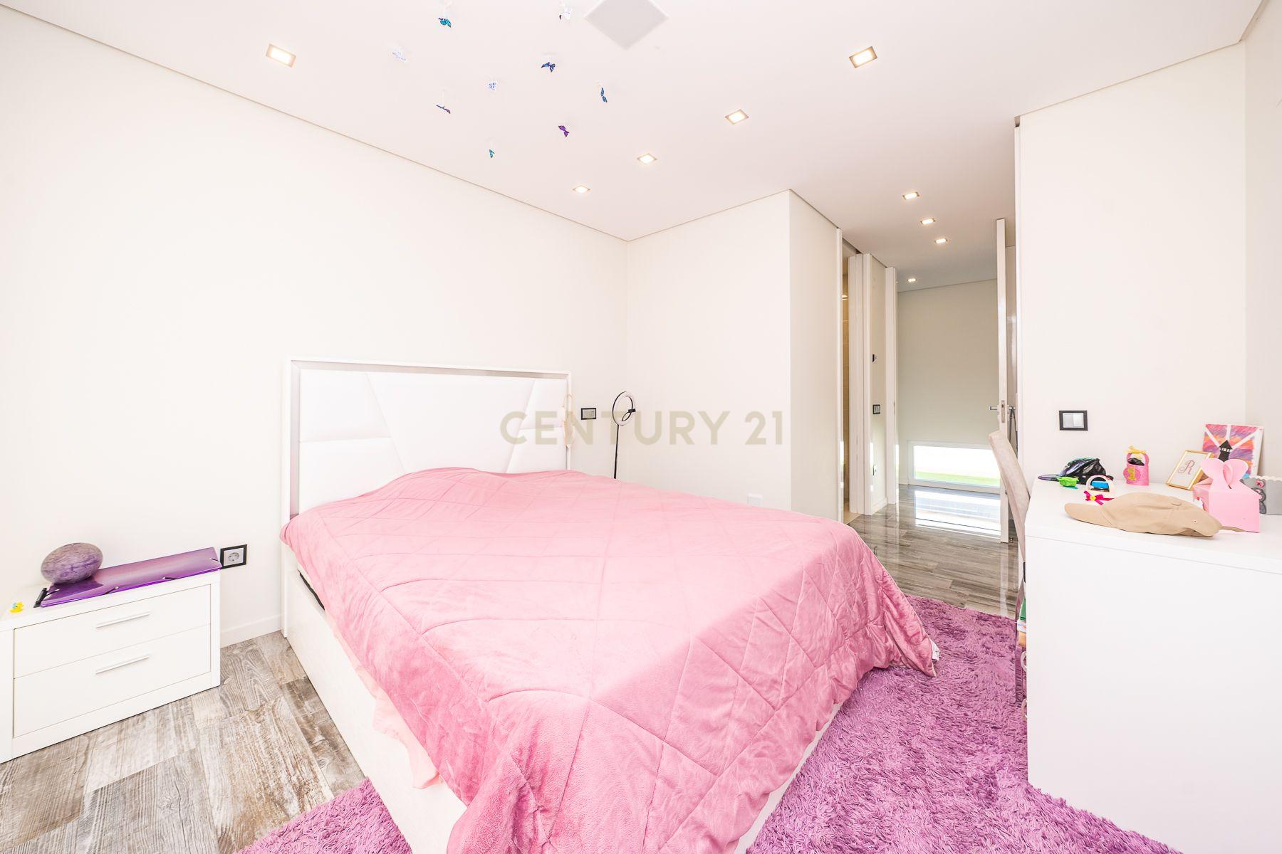 Extraordinária Moradia de Luxo T6 + 1 com Piscina e Jacuzzi , Quinta da Serralheira, Setúbal - Image 13