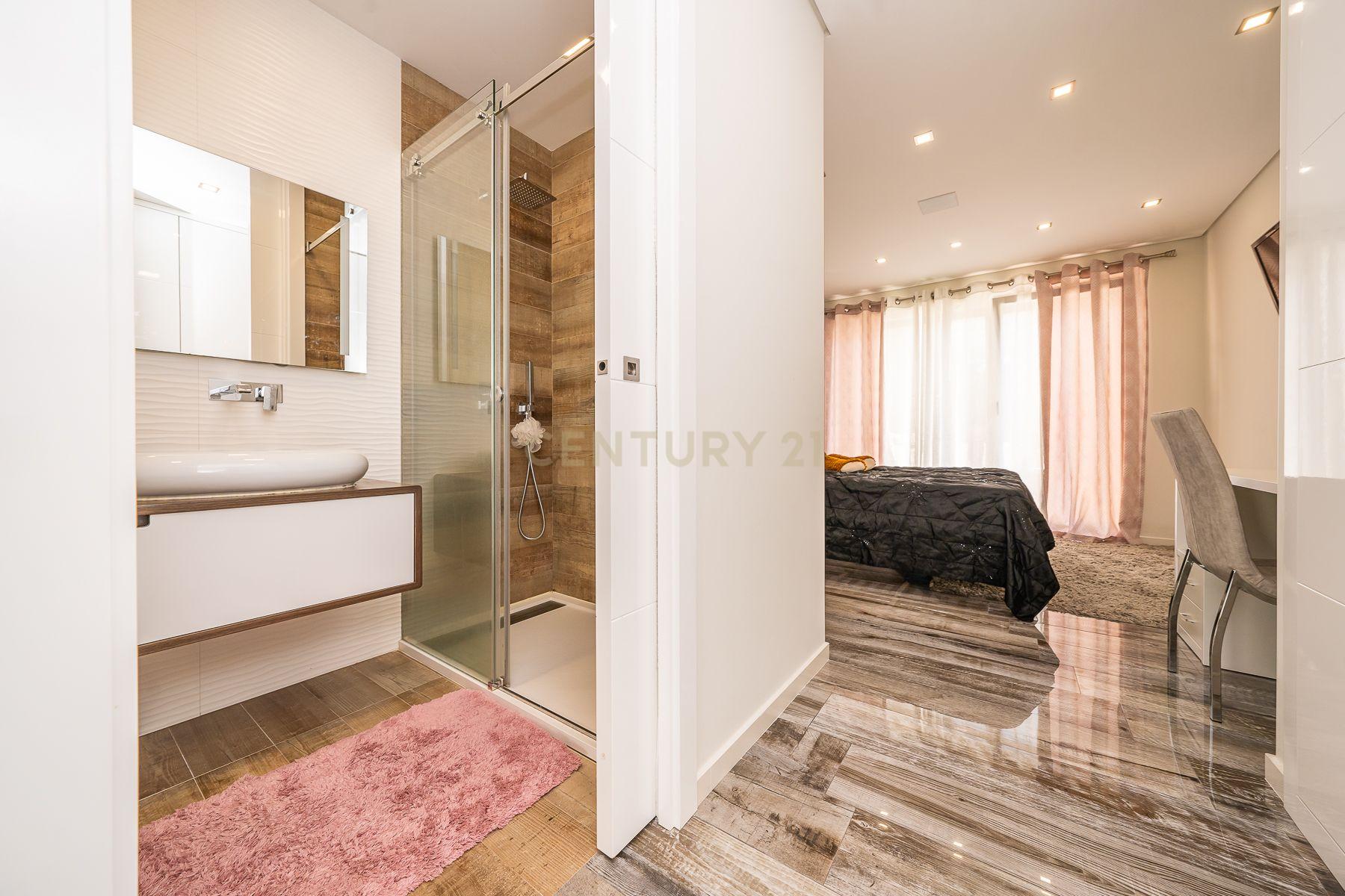 Extraordinária Moradia de Luxo T6 + 1 com Piscina e Jacuzzi , Quinta da Serralheira, Setúbal - Image 15