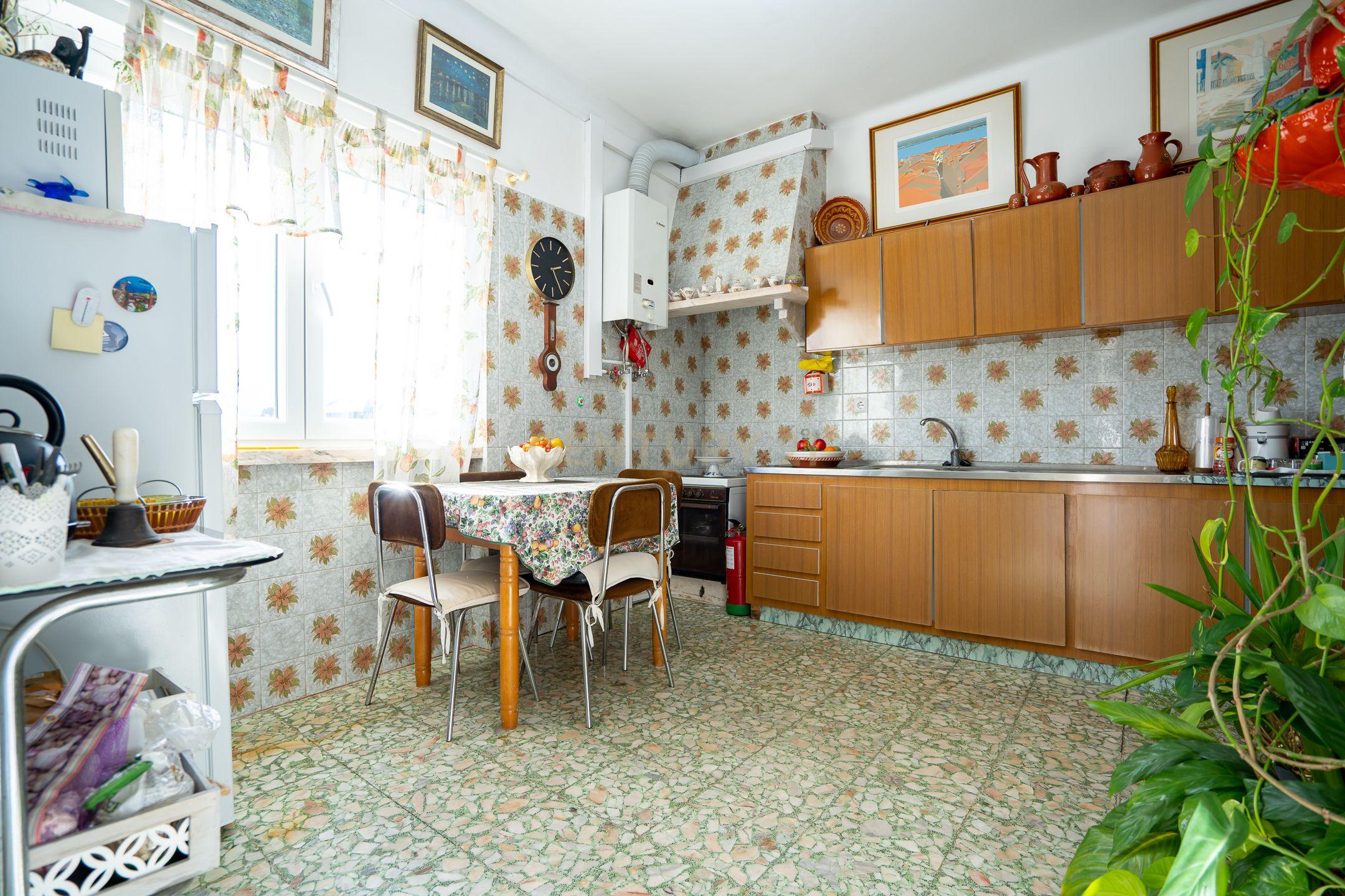 Encanto Rústico em Setúbal: Casa T3 com Quinta Acolhedora - Image 15