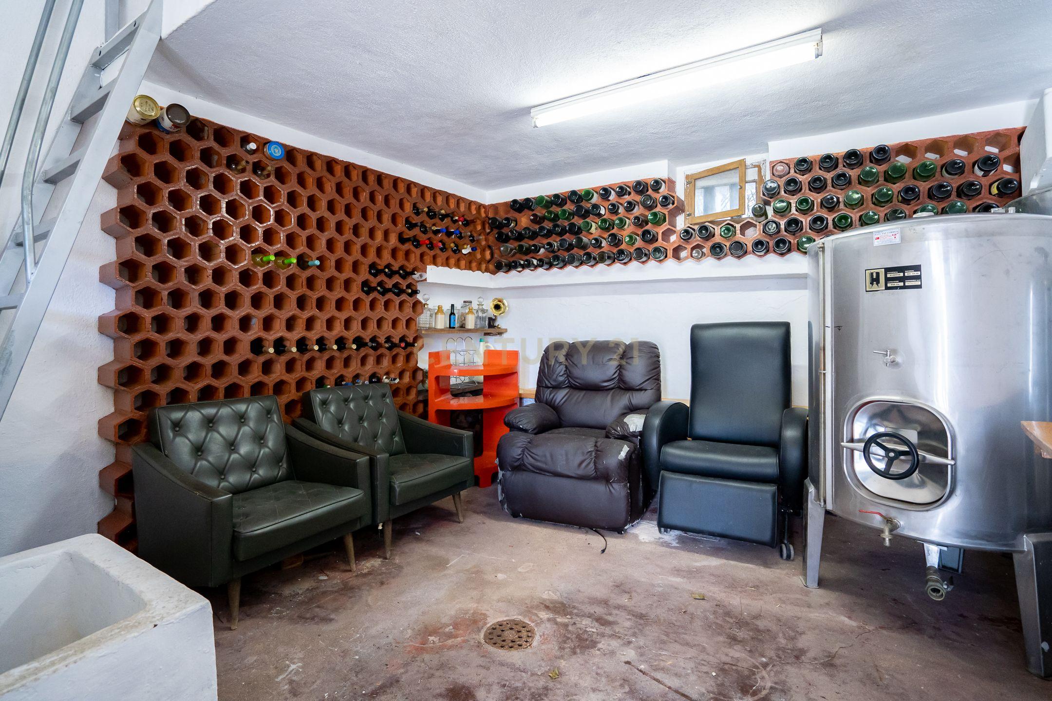 Encanto Rústico em Setúbal: Casa T3 com Quinta Acolhedora - Image 45