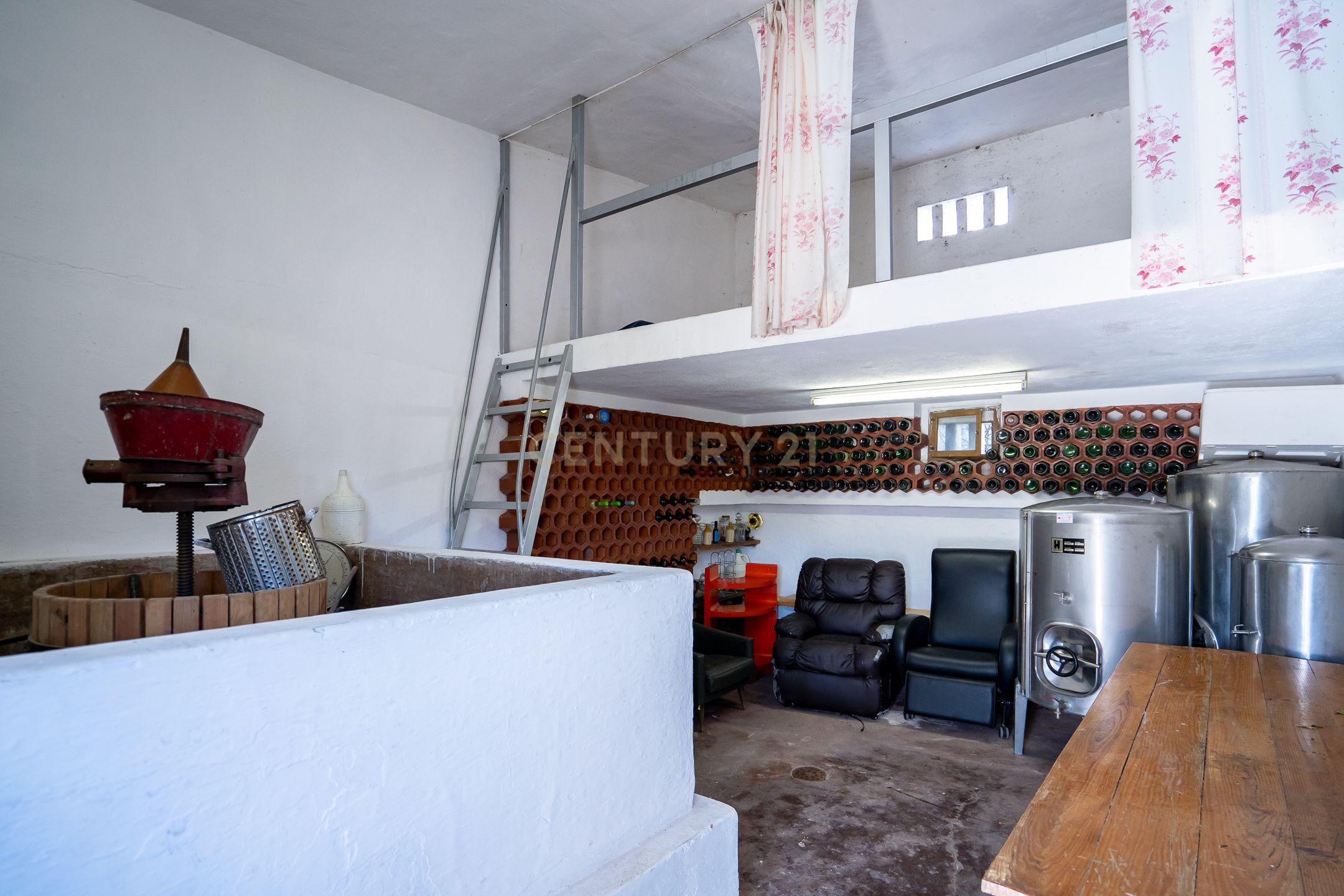 Encanto Rústico em Setúbal: Casa T3 com Quinta Acolhedora - Image 44