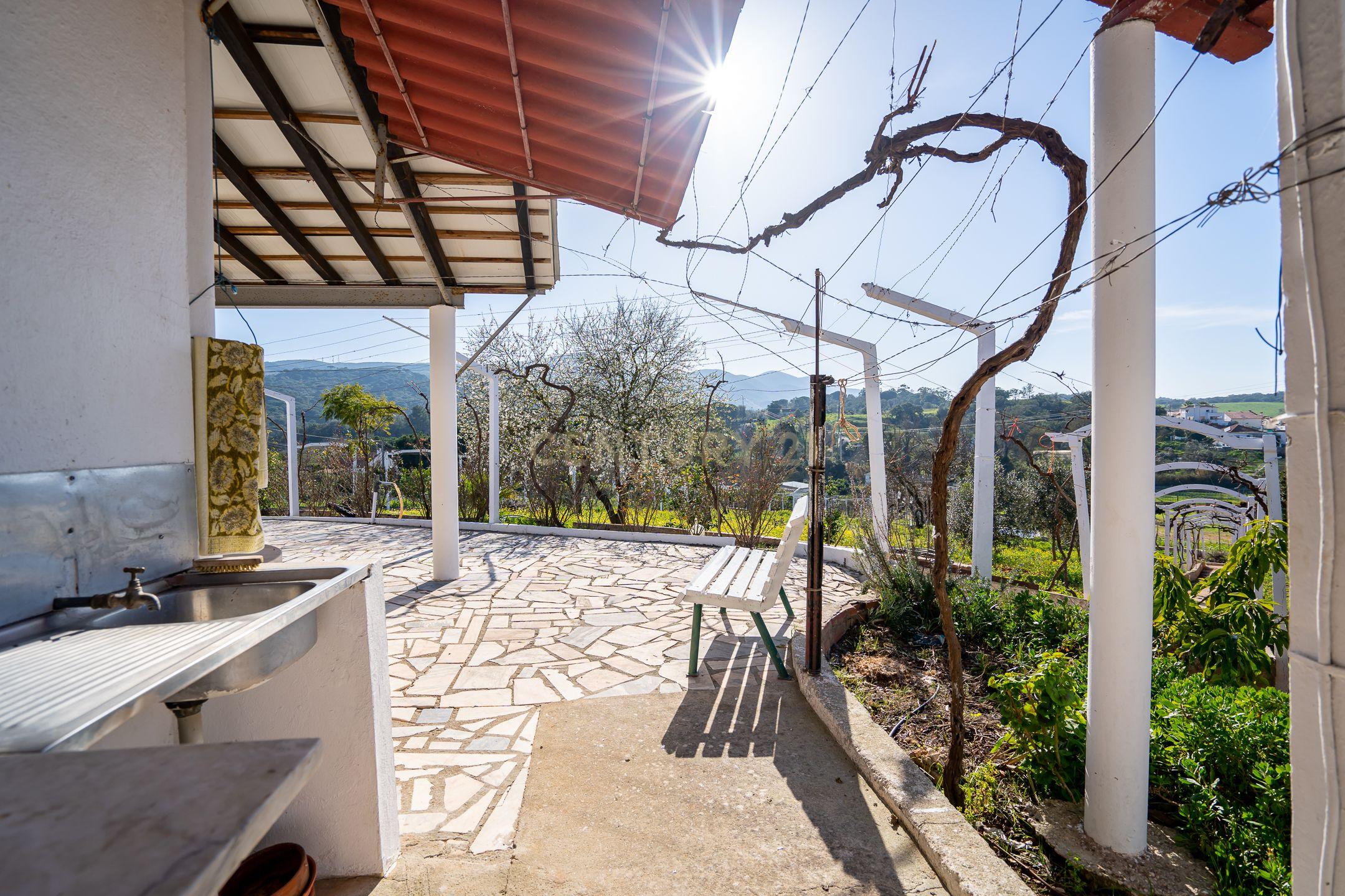 Encanto Rústico em Setúbal: Casa T3 com Quinta Acolhedora - Image 48