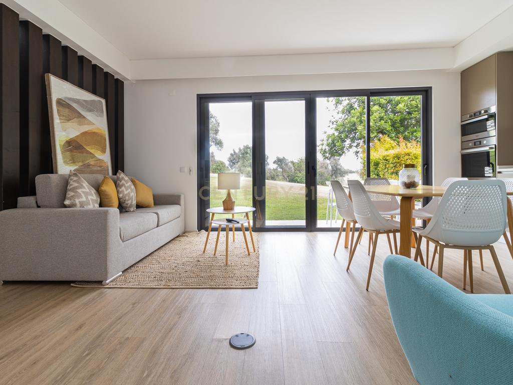 Moradia em banda T2 com vista golfe – Algarve - Image 10