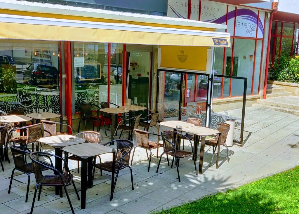 Restaurante Snack-Bar remodelado em Monte Abraão, clientes regulares e fidelizados - Image 11