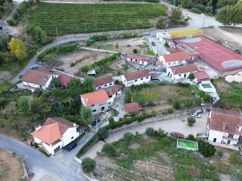 Moradias T2 e T3 no Lugar de Faia - Celorico Basto com terreno - Image 3