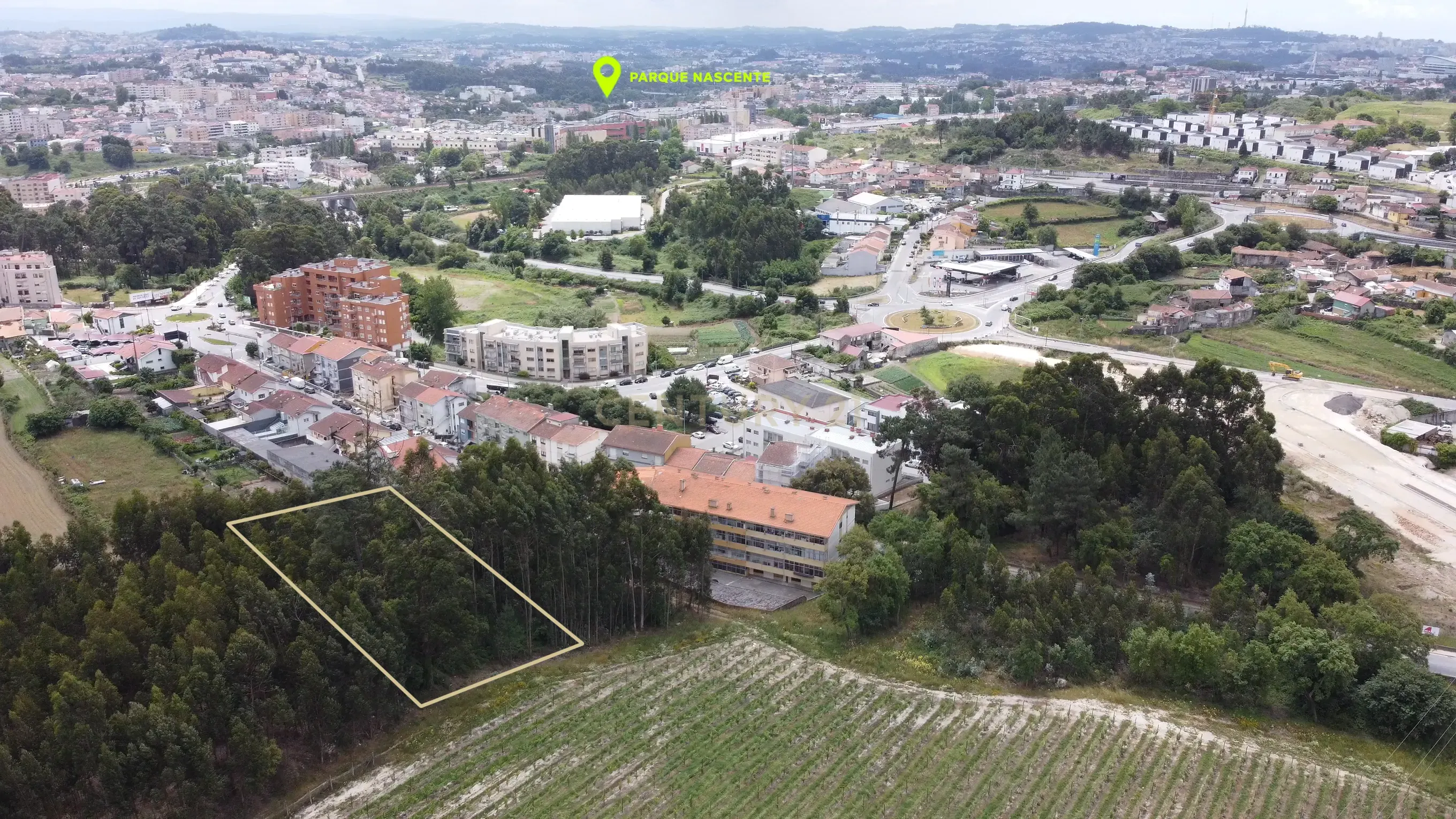 Terreno em Rio tinto 1000m2 - Image 1