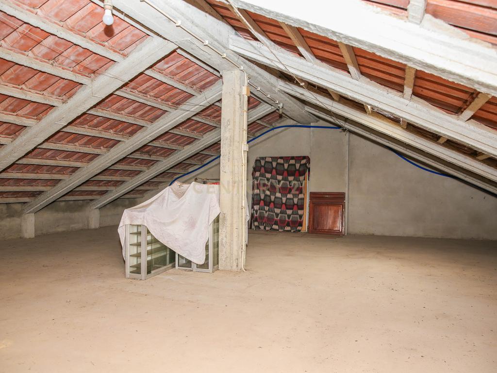 Prédio em Propriedade Total - Habitação e Comércio - Image 100