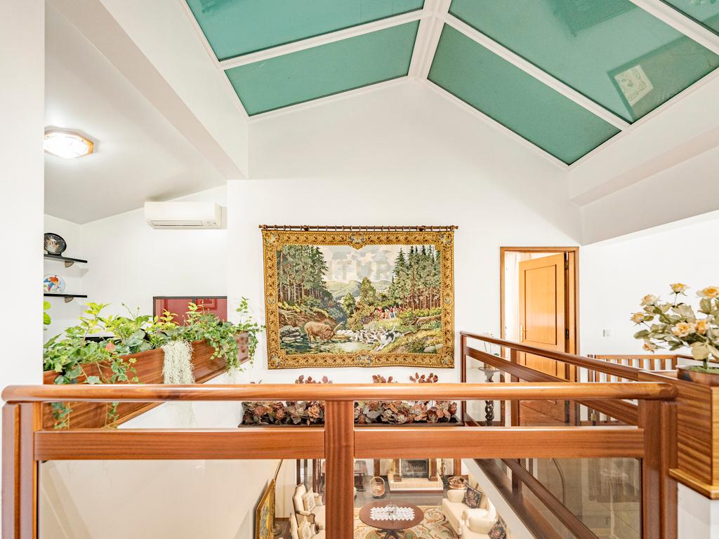 Fantástica moradia T4 no Funchal para quem procura um estilo de vida relaxante e de qualidade na ilha da Madeira.🏡 - Image 13