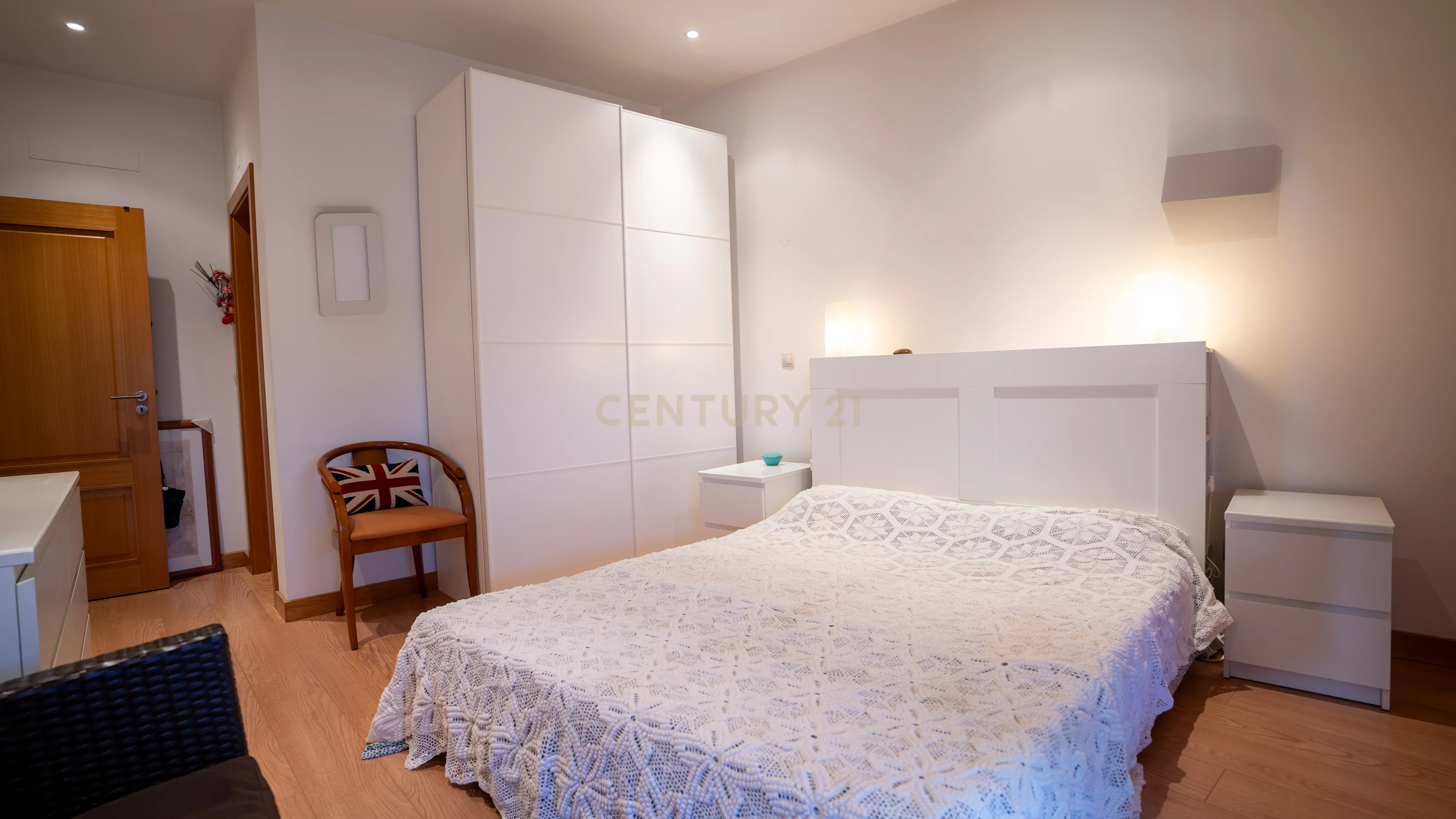 Apartamento com Terraço T2 de Charme em Benfica - Excelência e Conforto - Image 21