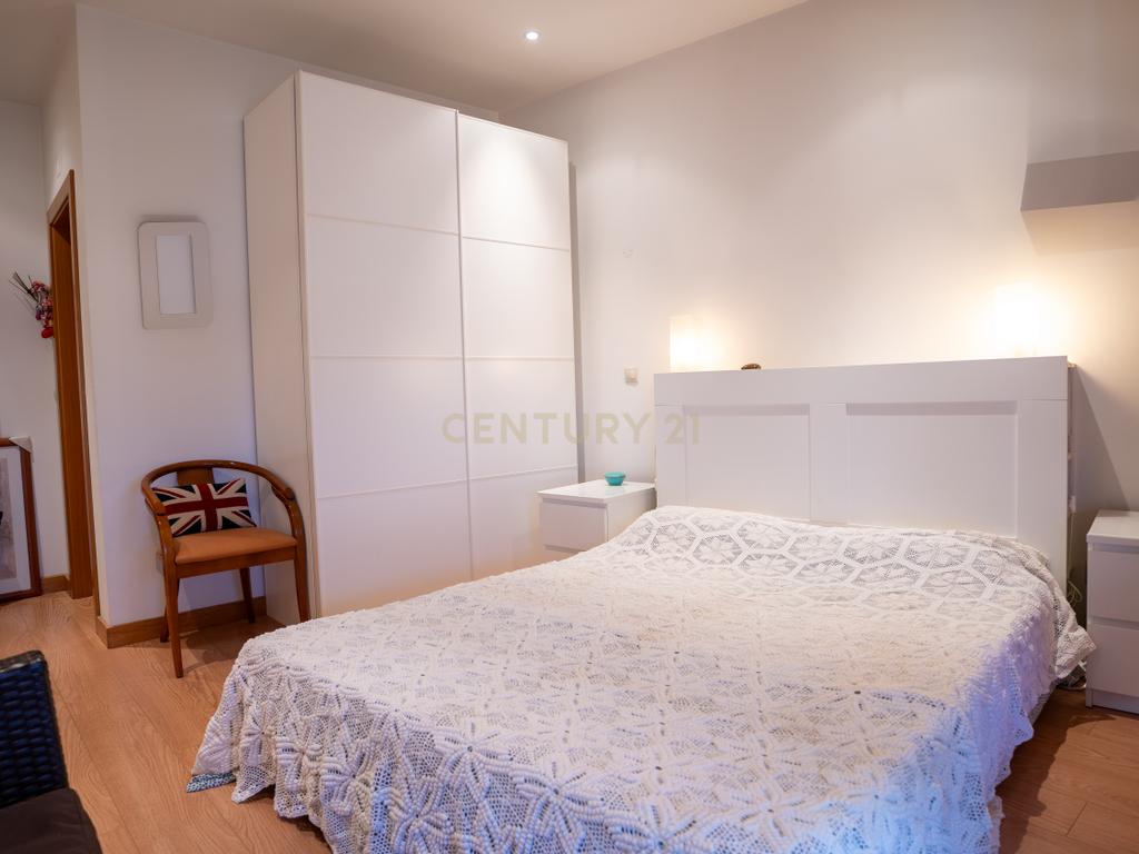 Apartamento com Terraço T2  de Charme em Benfica - Excelência e Conforto - Image 21