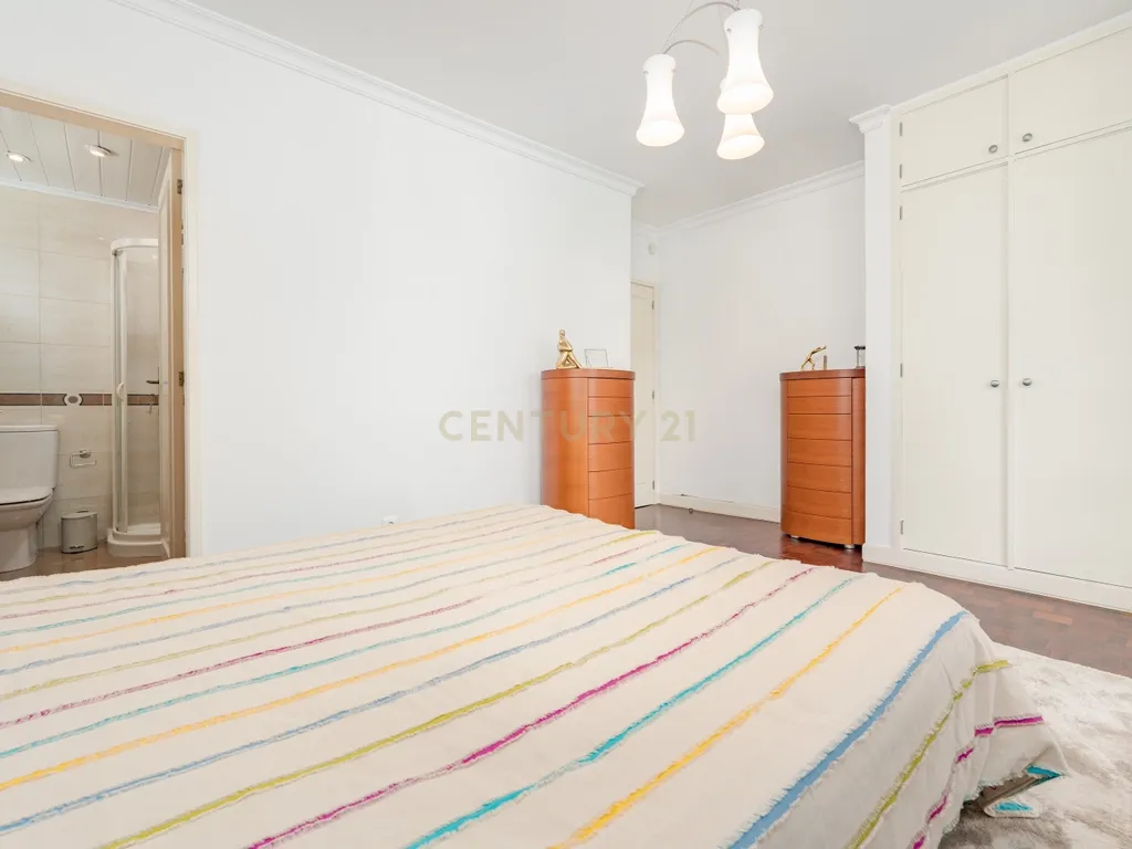 Apartamento T2 Mobilado e Equipado na Achada - Viva com Comodidade - Image 14