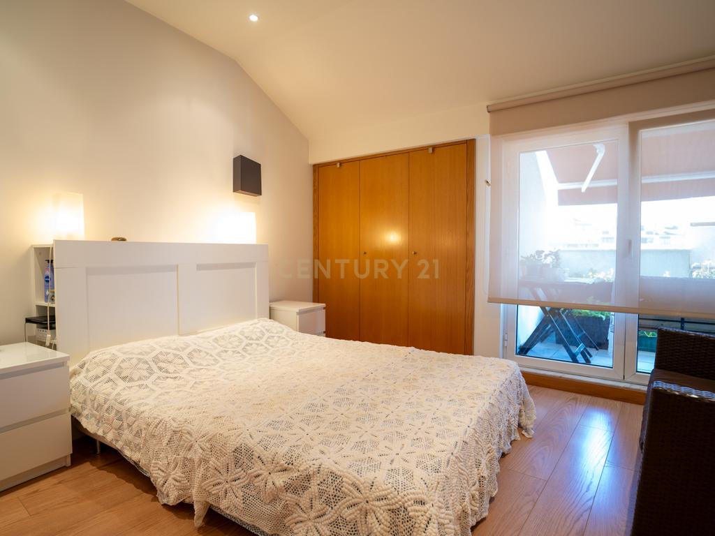 Apartamento com Terraço T2  de Charme em Benfica - Excelência e Conforto - Image 17