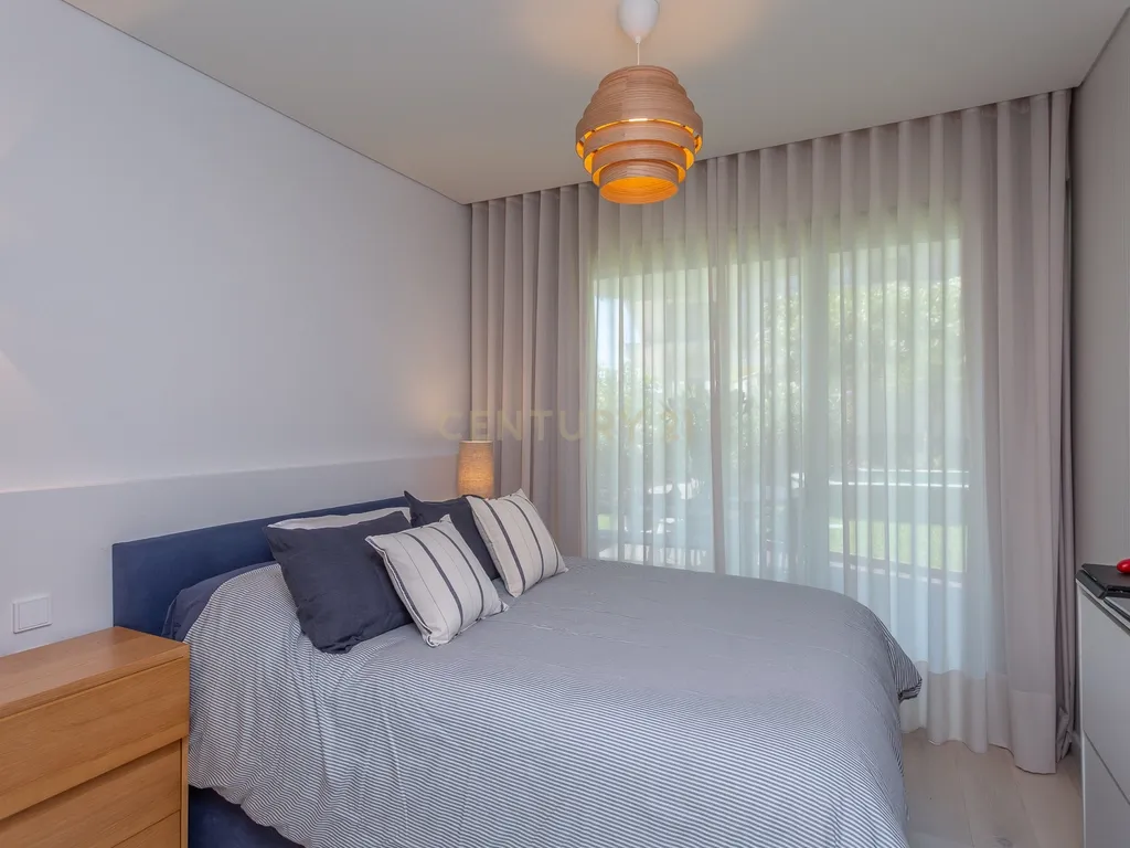 Apartamento T2 Centro Cascais com piscina e jardim privativos - Image 21