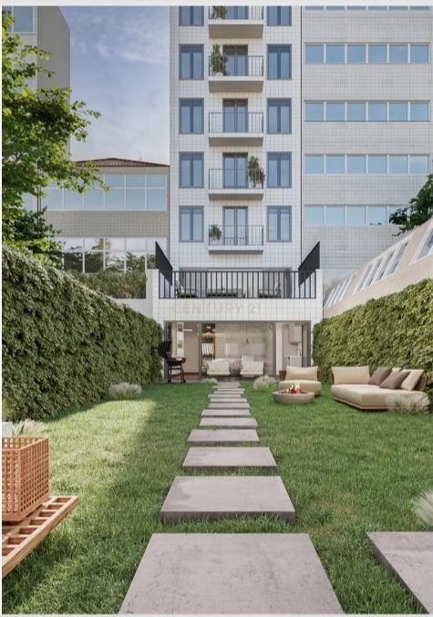 Apartamento T1 com Jardim Privativo no centro do Porto – Rua 5 de Outubro - Image 1