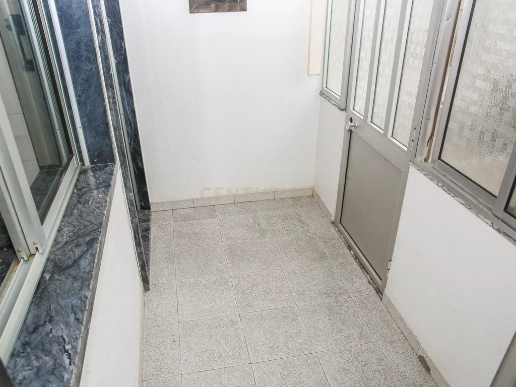 Prédio em Propriedade Total - Habitação e Comércio - Image 85