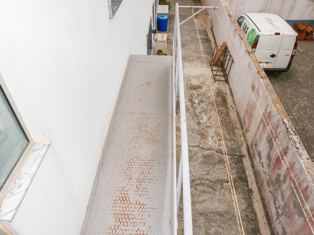 Prédio em Propriedade Total - Habitação e Comércio - Image 86