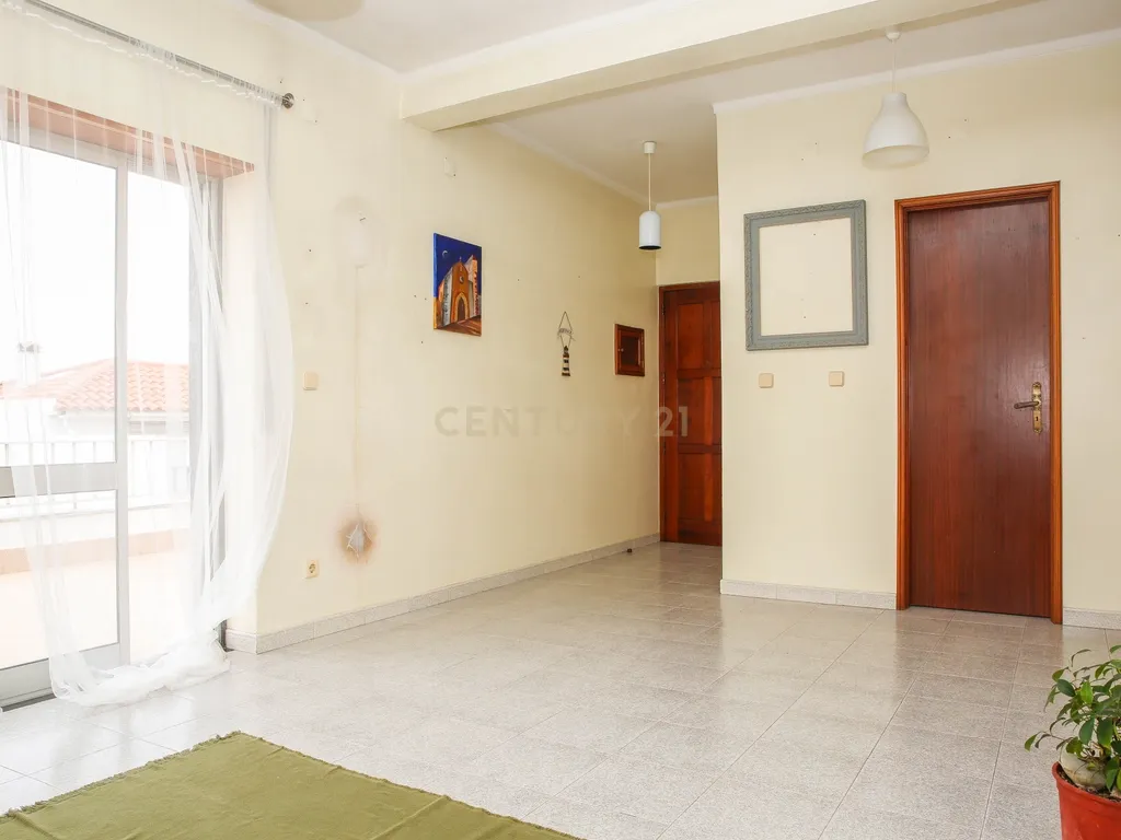 Prédio em Propriedade Total - Habitação e Comércio - Image 72