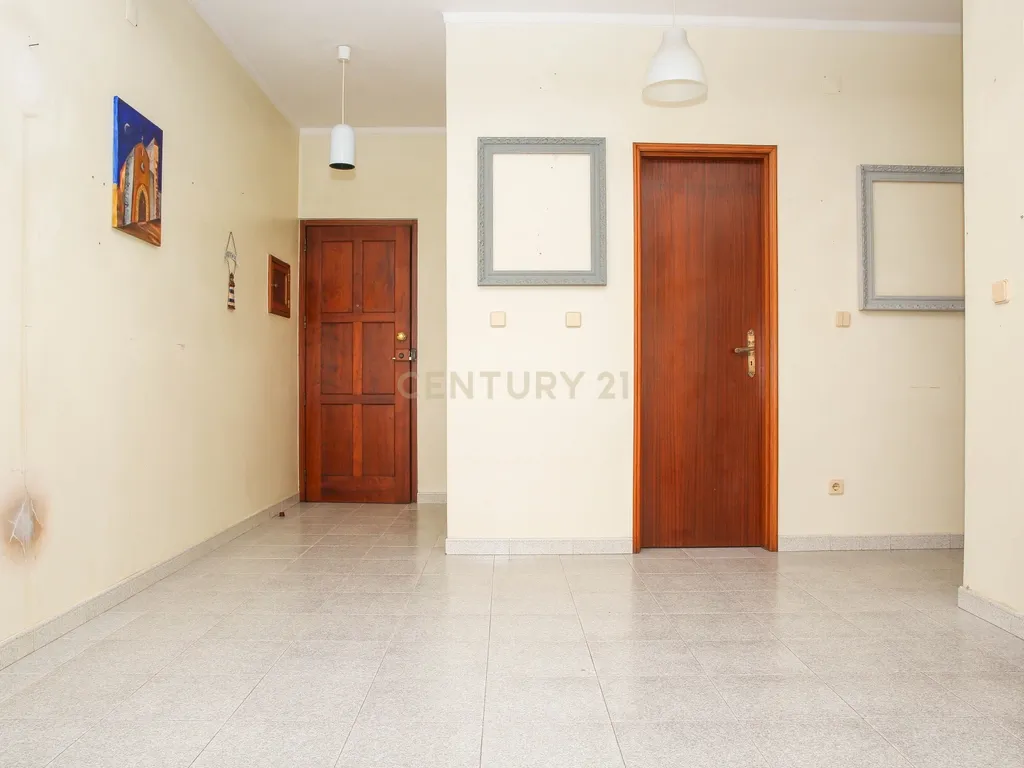 Prédio em Propriedade Total - Habitação e Comércio - Image 71
