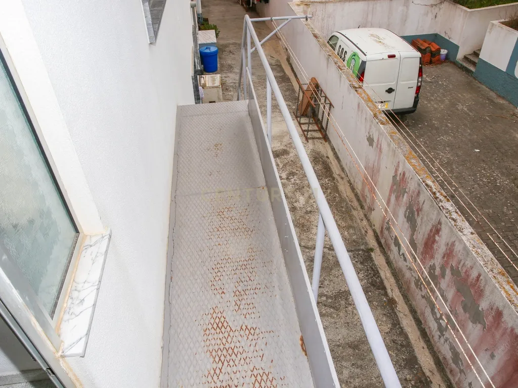 Prédio em Propriedade Total - Habitação e Comércio - Image 87