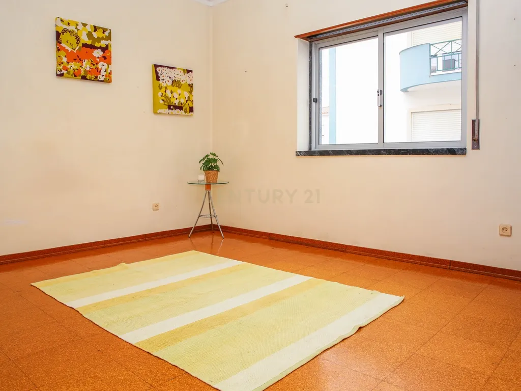 Prédio em Propriedade Total - Habitação e Comércio - Image 96