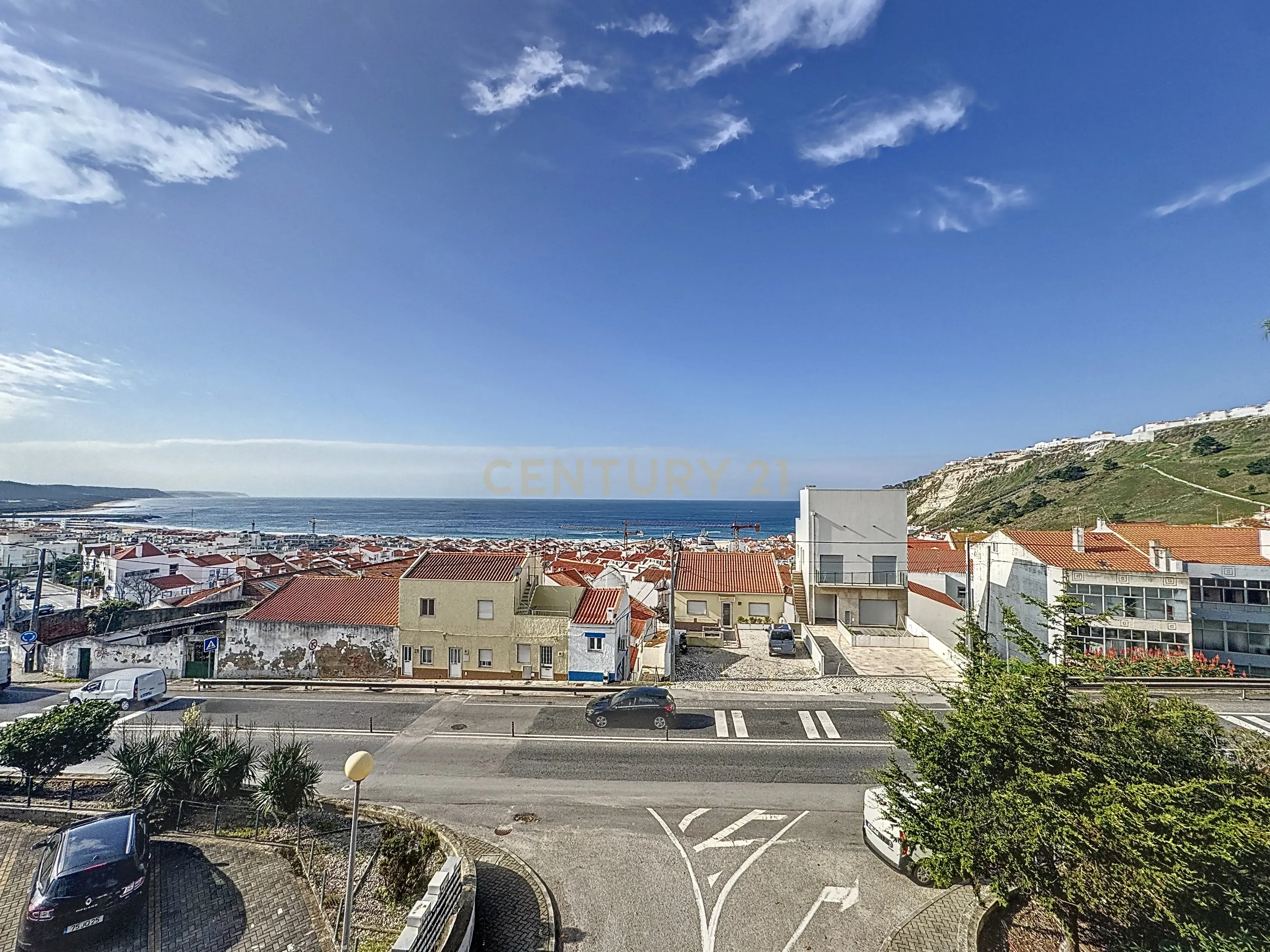 Apartamento T1+1 - Vista Mar - Garagem Fechada - Nazaré - Image 3