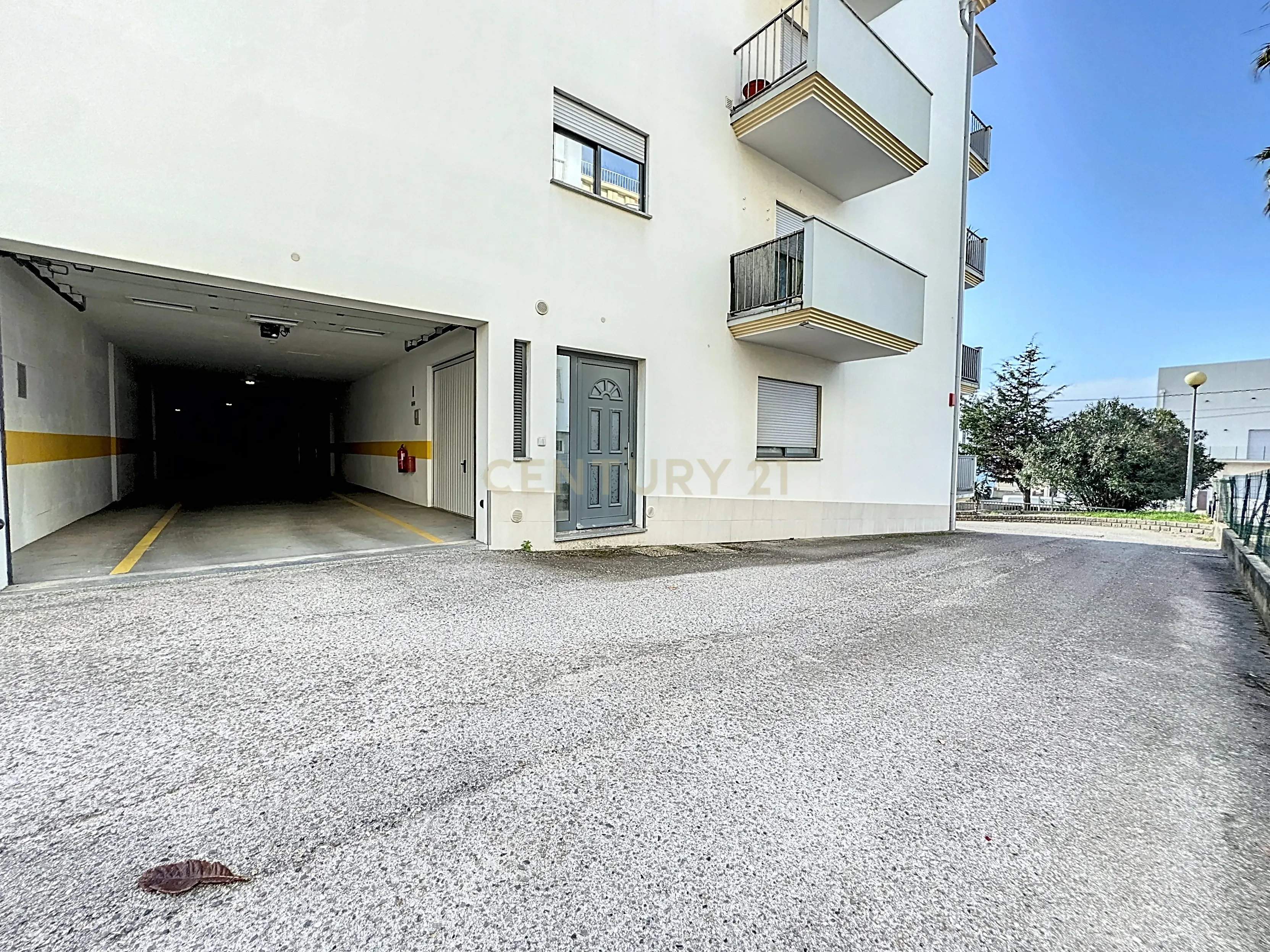 Apartamento T1+1 - Vista Mar - Garagem Fechada - Nazaré - Image 31