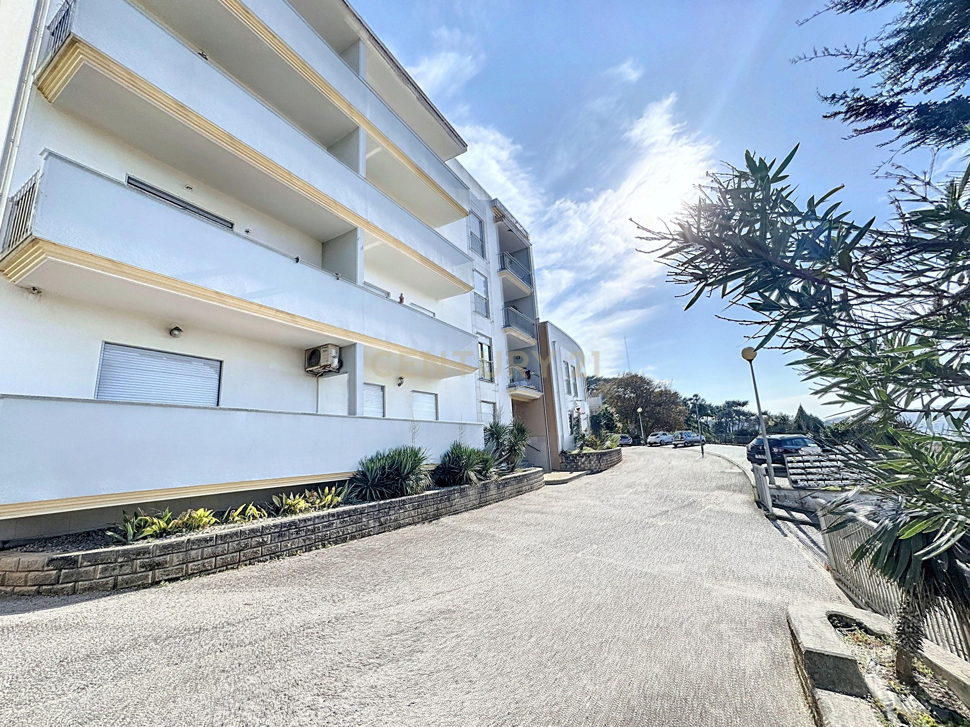 Apartamento T1+1 - Vista Mar - Garagem Fechada - Nazaré - Image 25