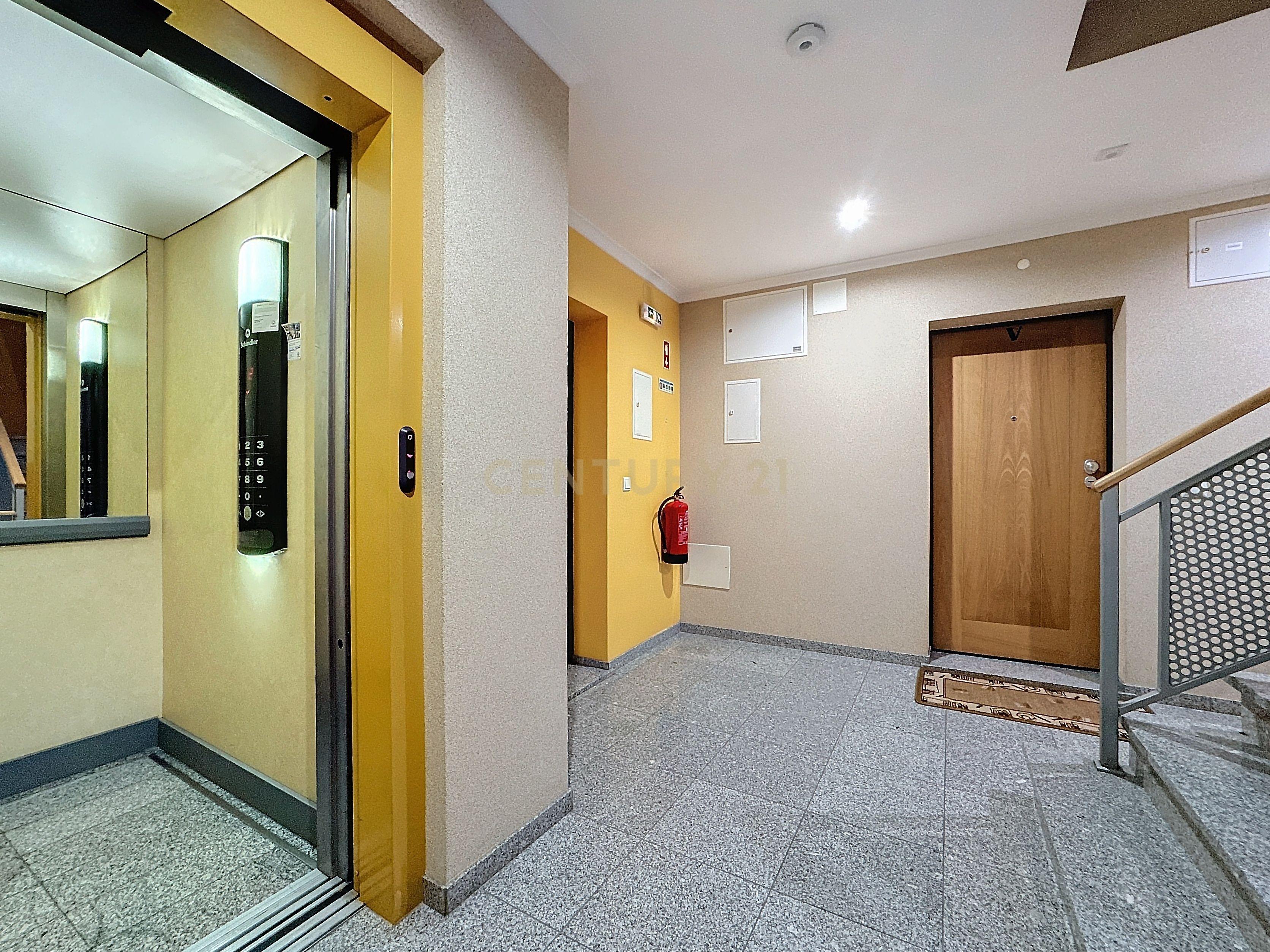 Apartamento T1+1 - Vista Mar - Garagem Fechada - Nazaré - Image 27