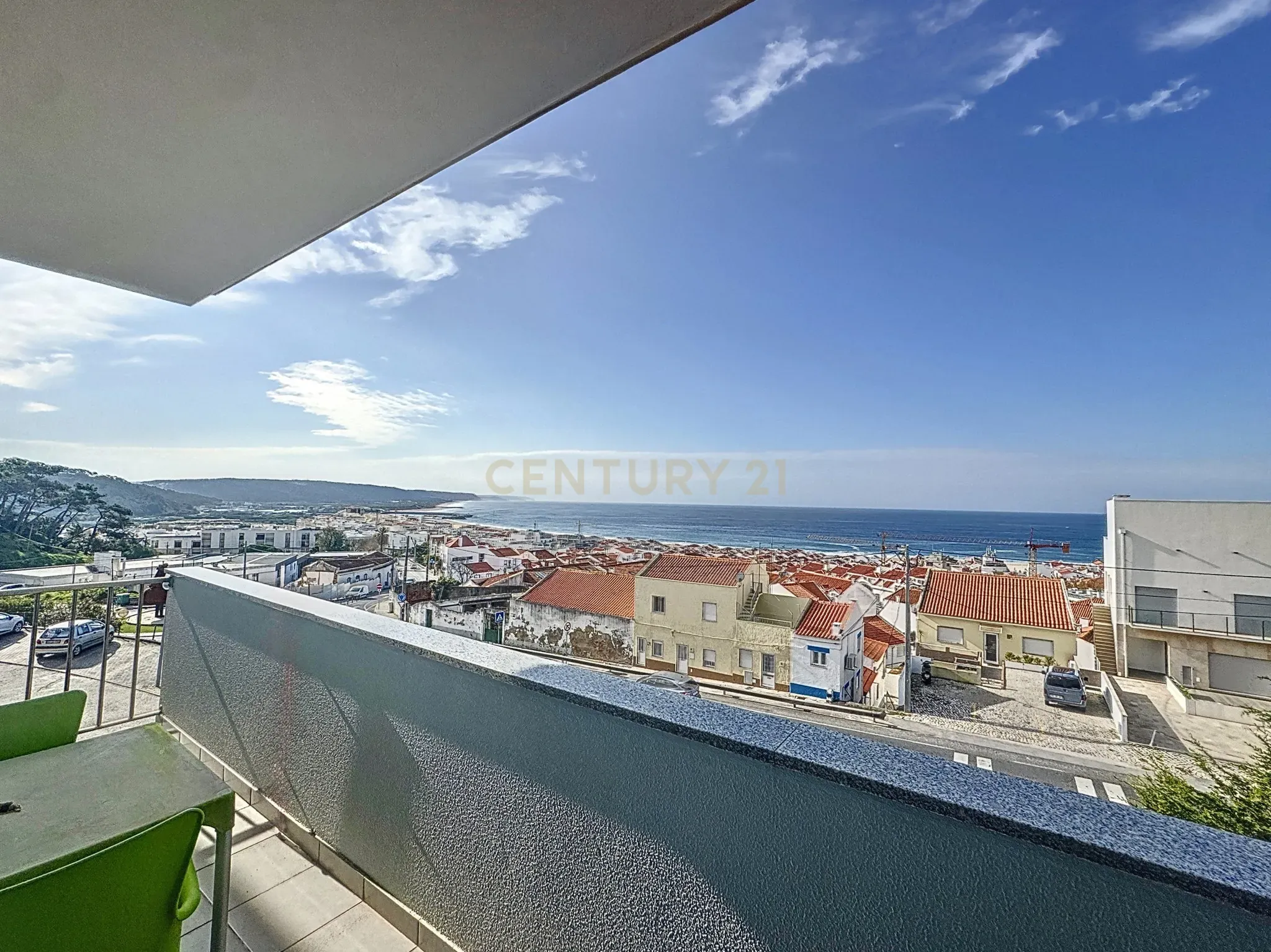 Apartamento T1+1 - Vista Mar - Garagem Fechada - Nazaré - Image 1