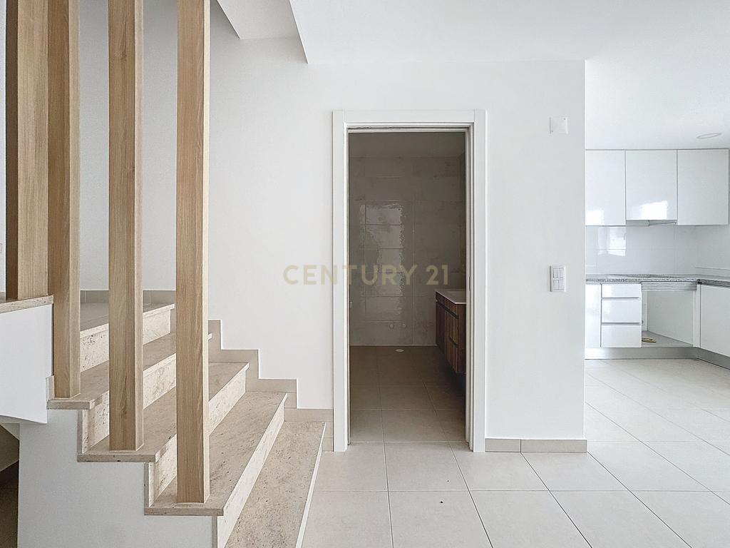 Novo Apartamento Duplex em Nazaré: A Sua Próxima Casa - Image 11