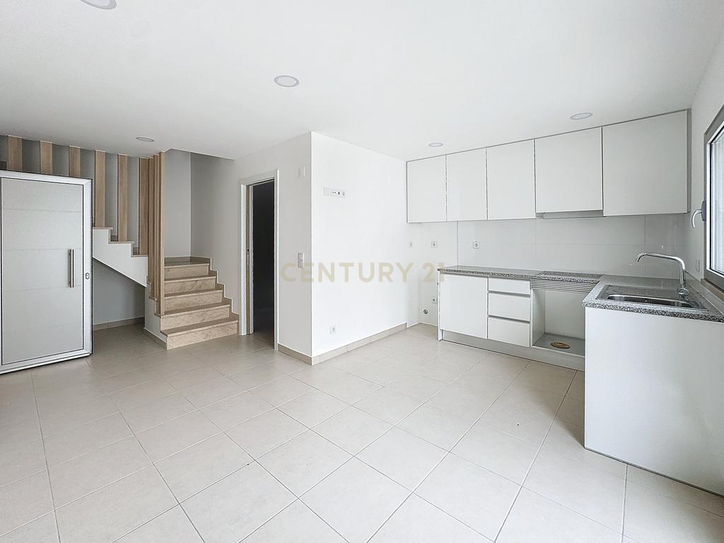 Novo Apartamento Duplex em Nazaré: A Sua Próxima Casa - Image 3