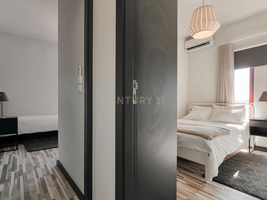 DOIS APARTAMENTOS T2 + T2  RECUADOS - Rua Ateneu Comercial do Porto - Image 9