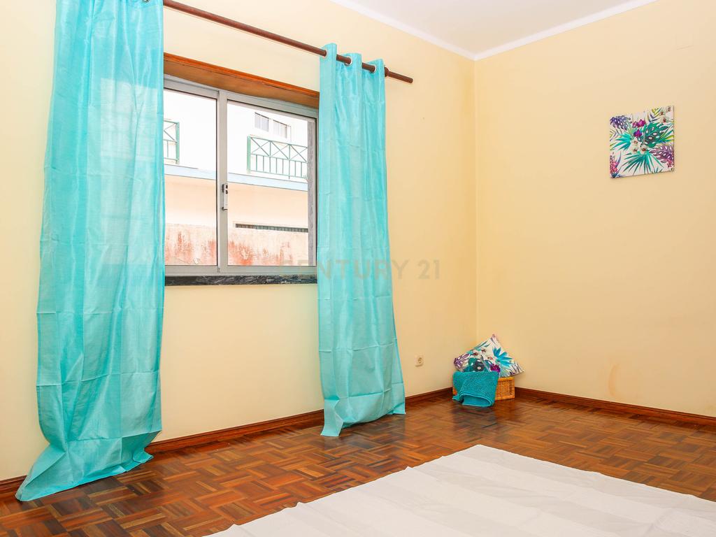 Prédio em Propriedade Total - Habitação e Comércio - Image 66