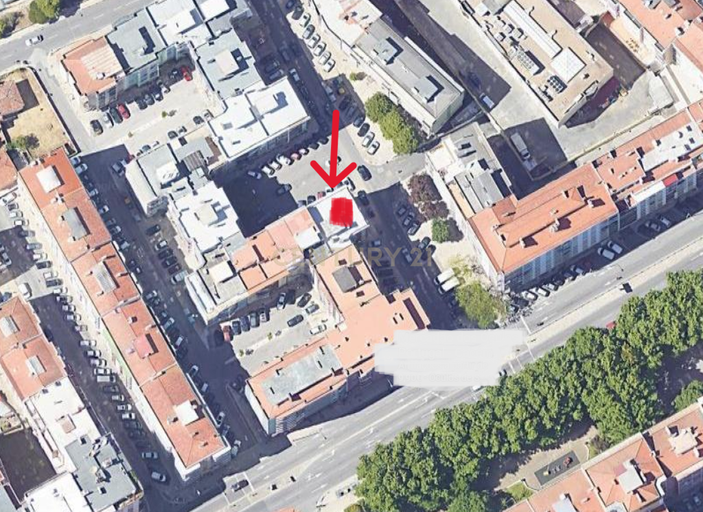 Apartamento T2 em Cacem (3º Andar) (IMOVEL ARRENDADO) - Image 2