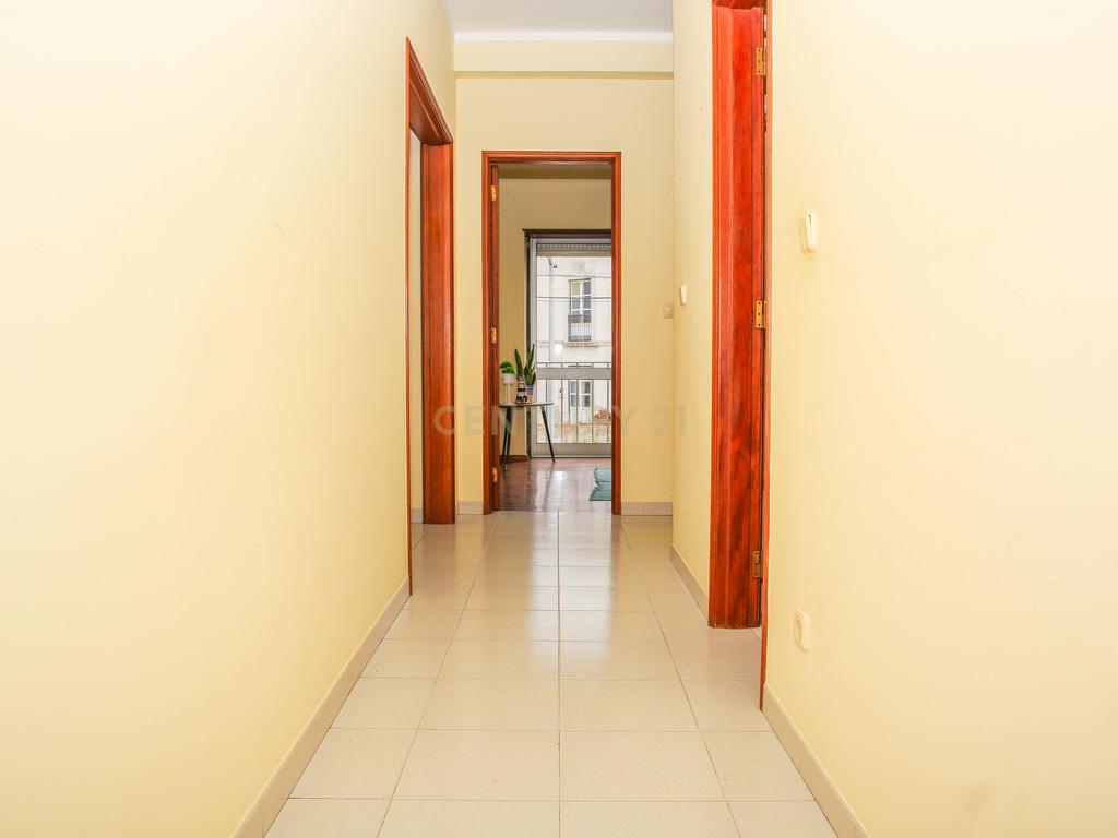 Prédio em Propriedade Total - Habitação e Comércio - Image 47