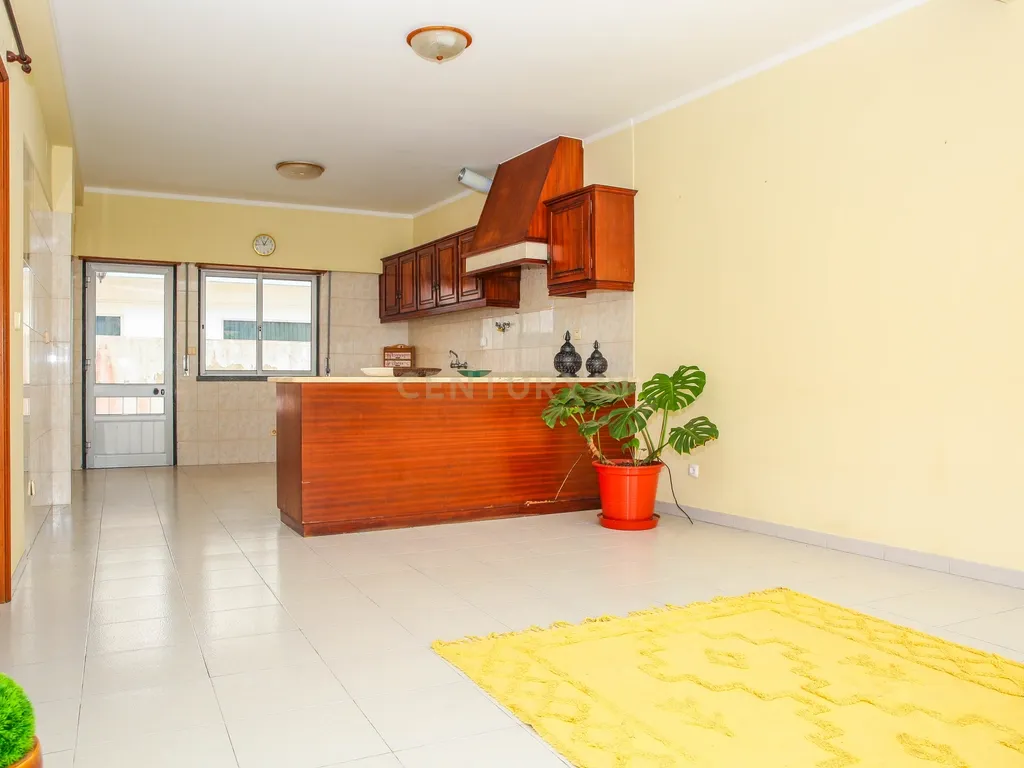 Prédio em Propriedade Total - Habitação e Comércio - Image 49