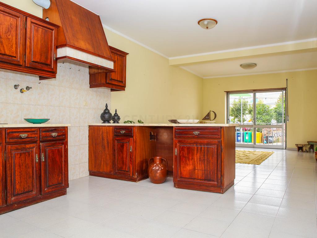 Prédio em Propriedade Total - Habitação e Comércio - Image 52