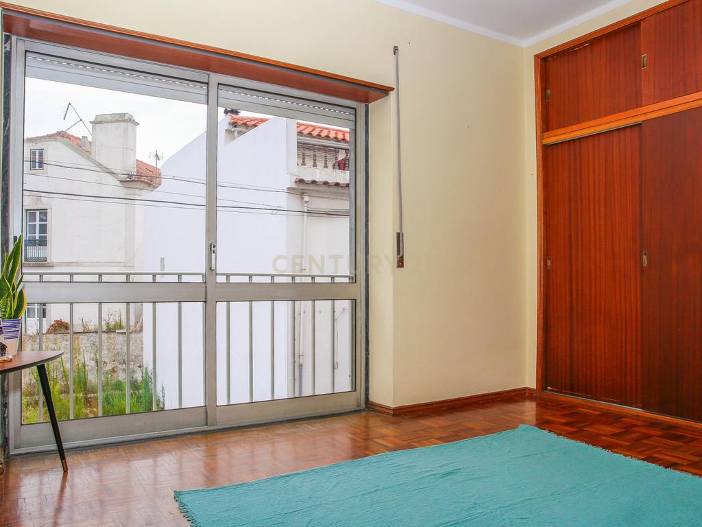 Prédio em Propriedade Total - Habitação e Comércio - Image 57