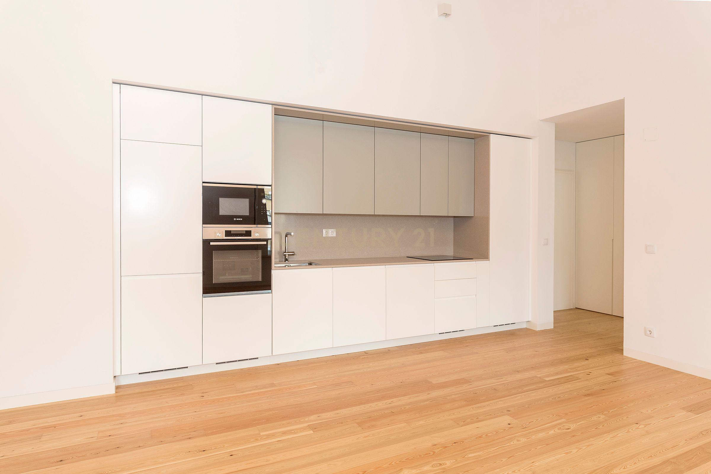 Apartamento T2 Novo em Campolide - Image 2