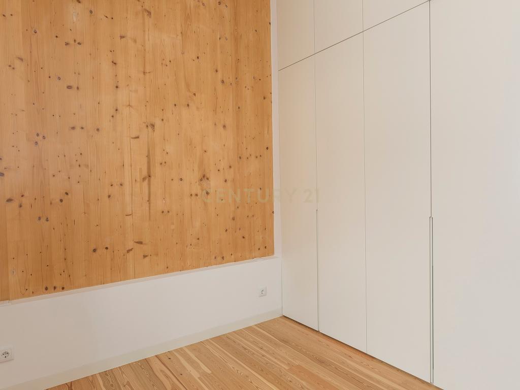 Apartamento T2 Novo em Campolide - Image 5