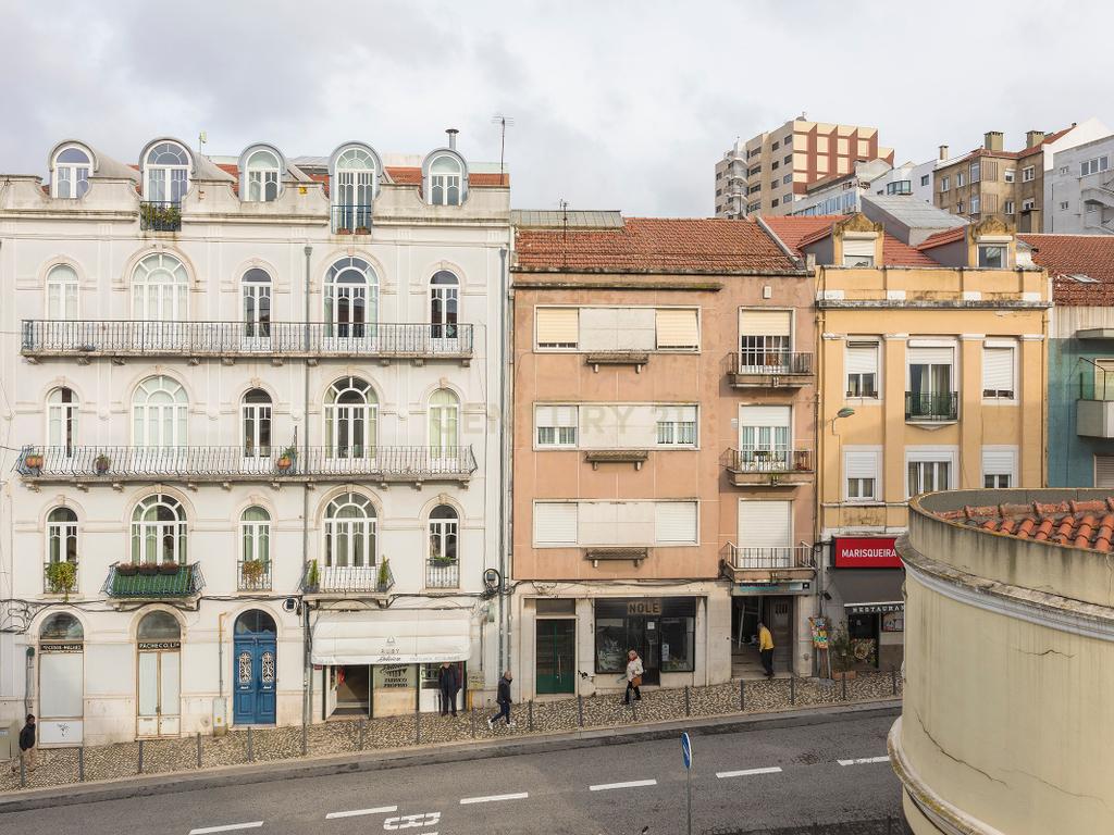 Apartamento T2 Novo em Campolide - Image 9