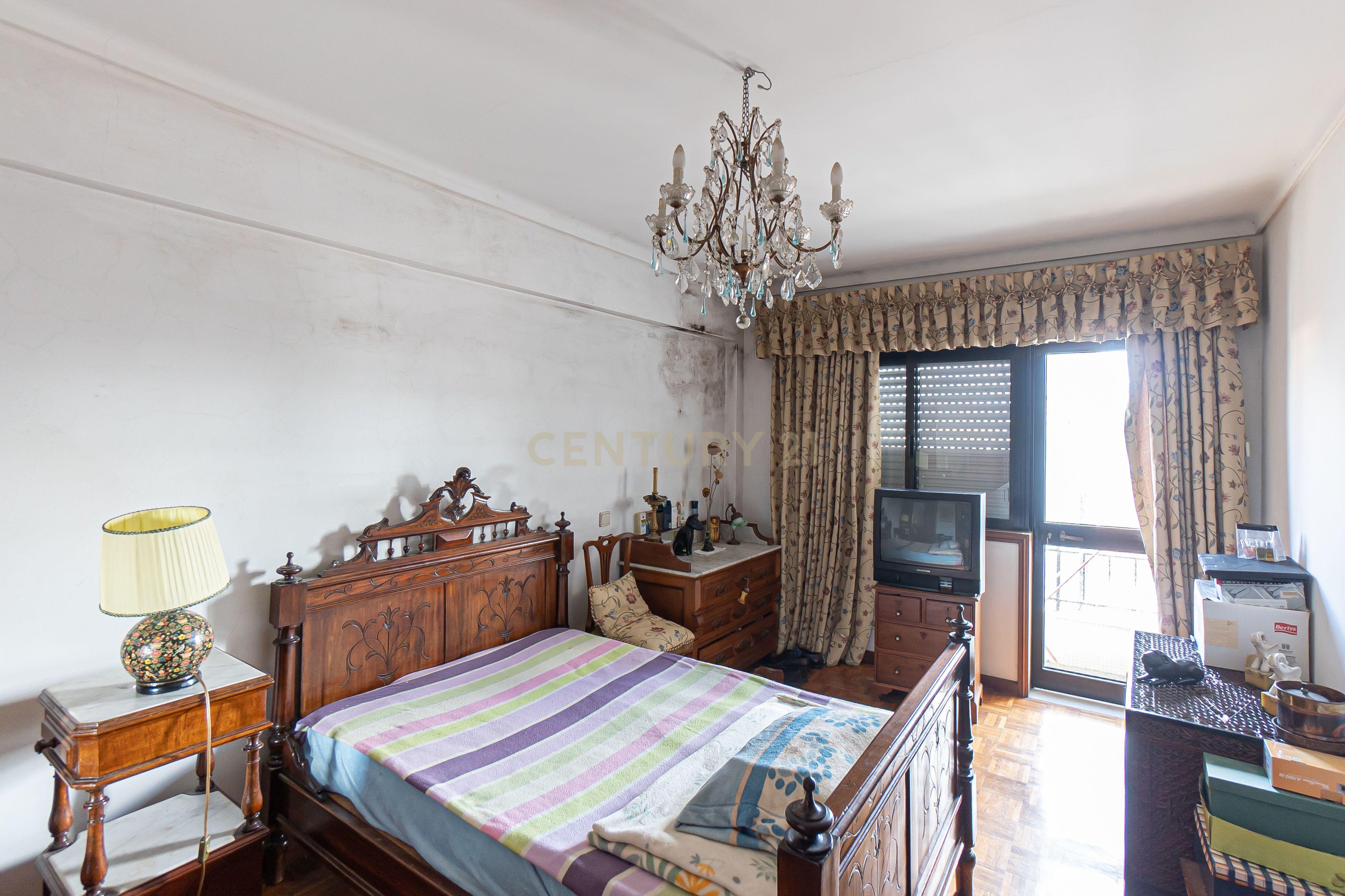Venda de Apartamento T2 no Porto - Image 2