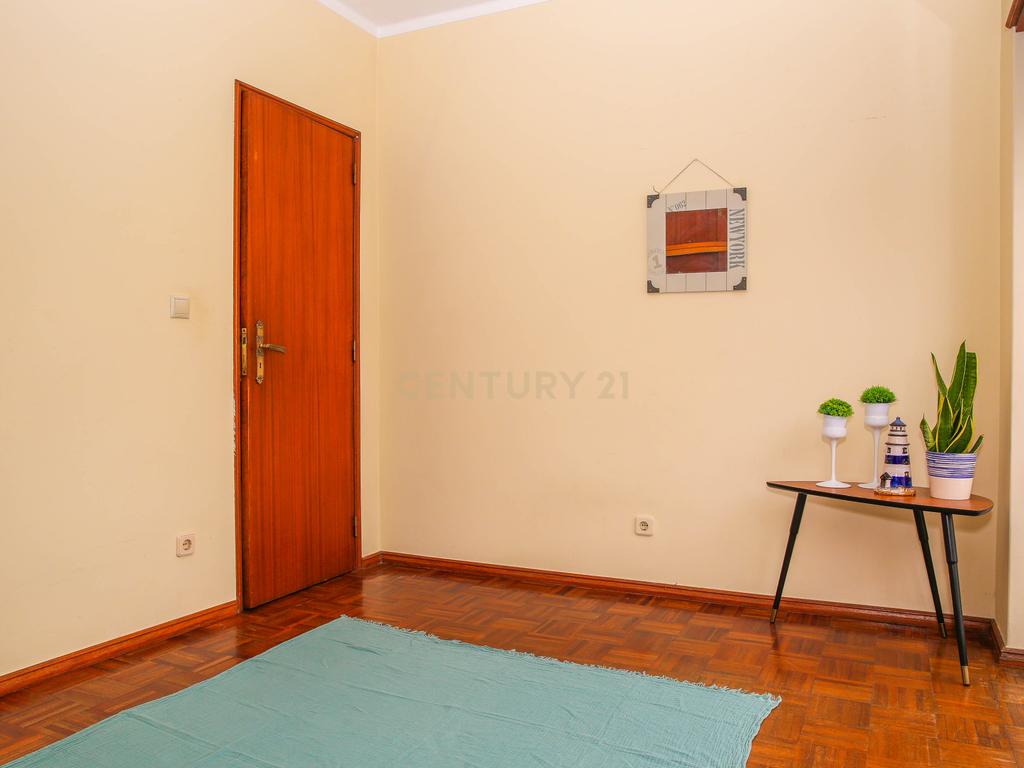 Prédio em Propriedade Total - Habitação e Comércio - Image 56