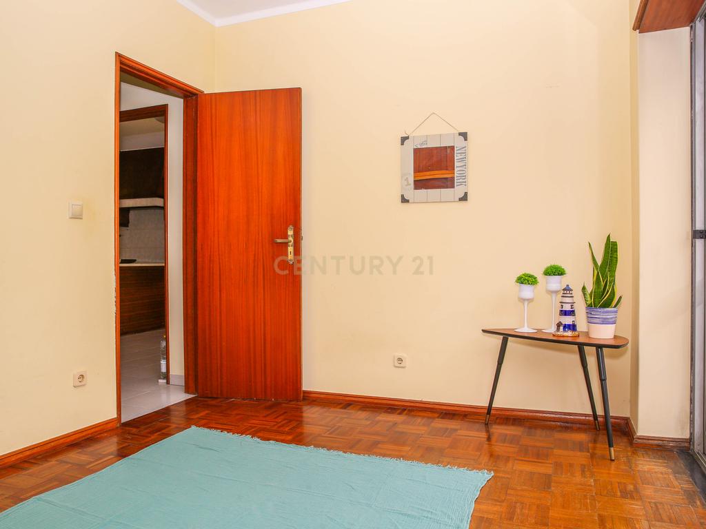 Prédio em Propriedade Total - Habitação e Comércio - Image 55