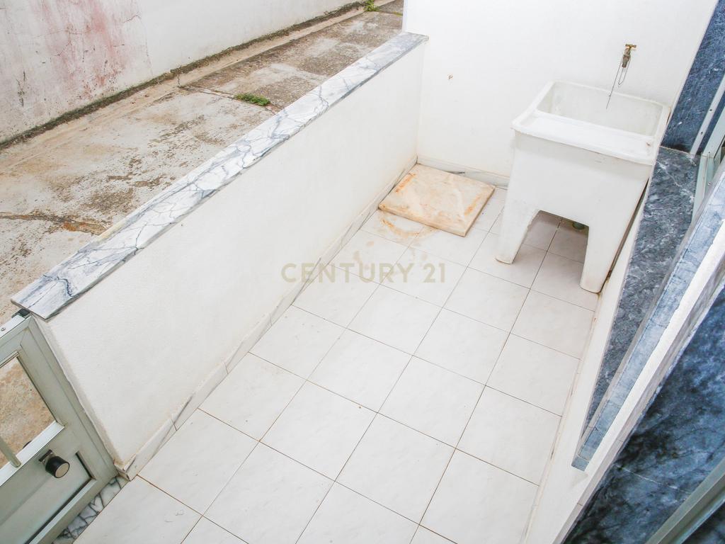 Prédio em Propriedade Total - Habitação e Comércio - Image 67