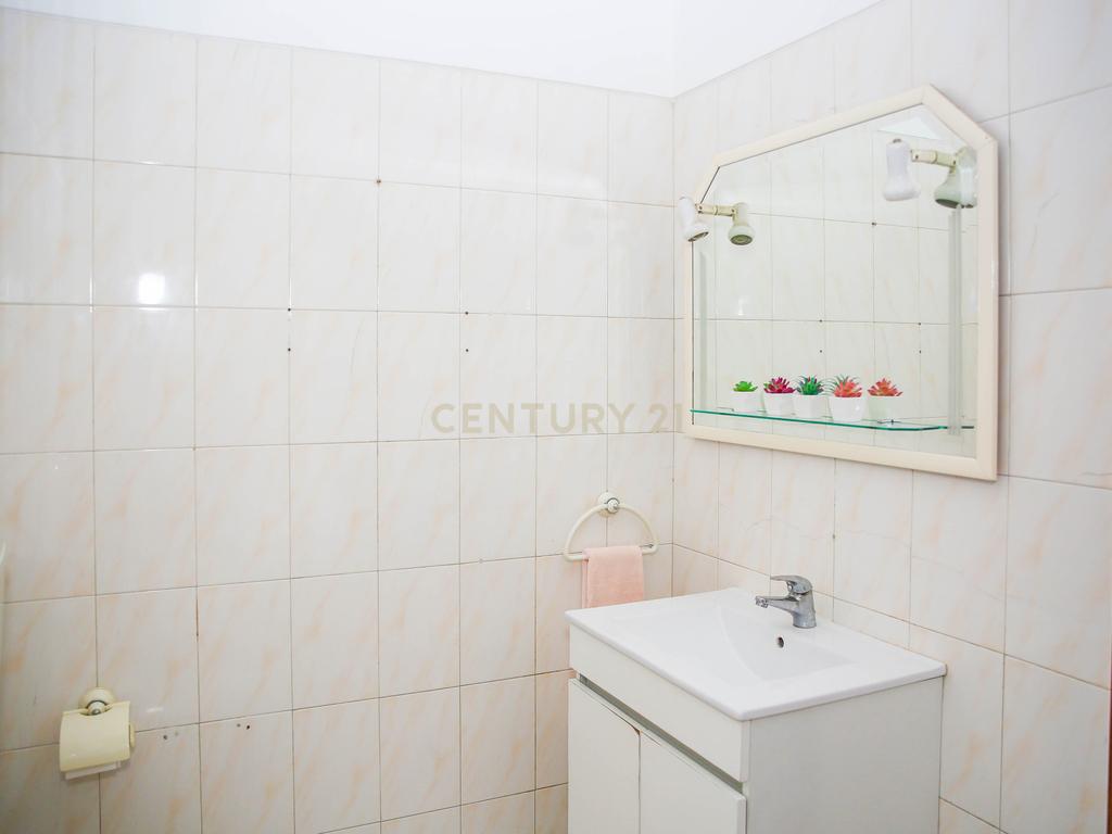 Prédio em Propriedade Total - Habitação e Comércio - Image 61