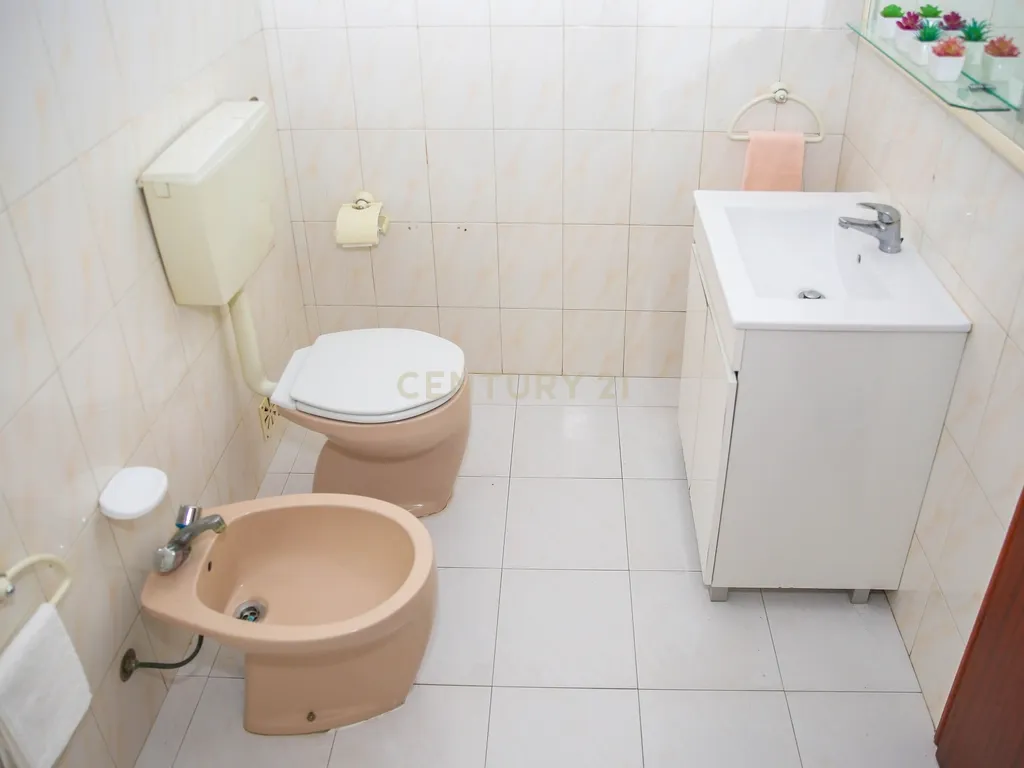Prédio em Propriedade Total - Habitação e Comércio - Image 60