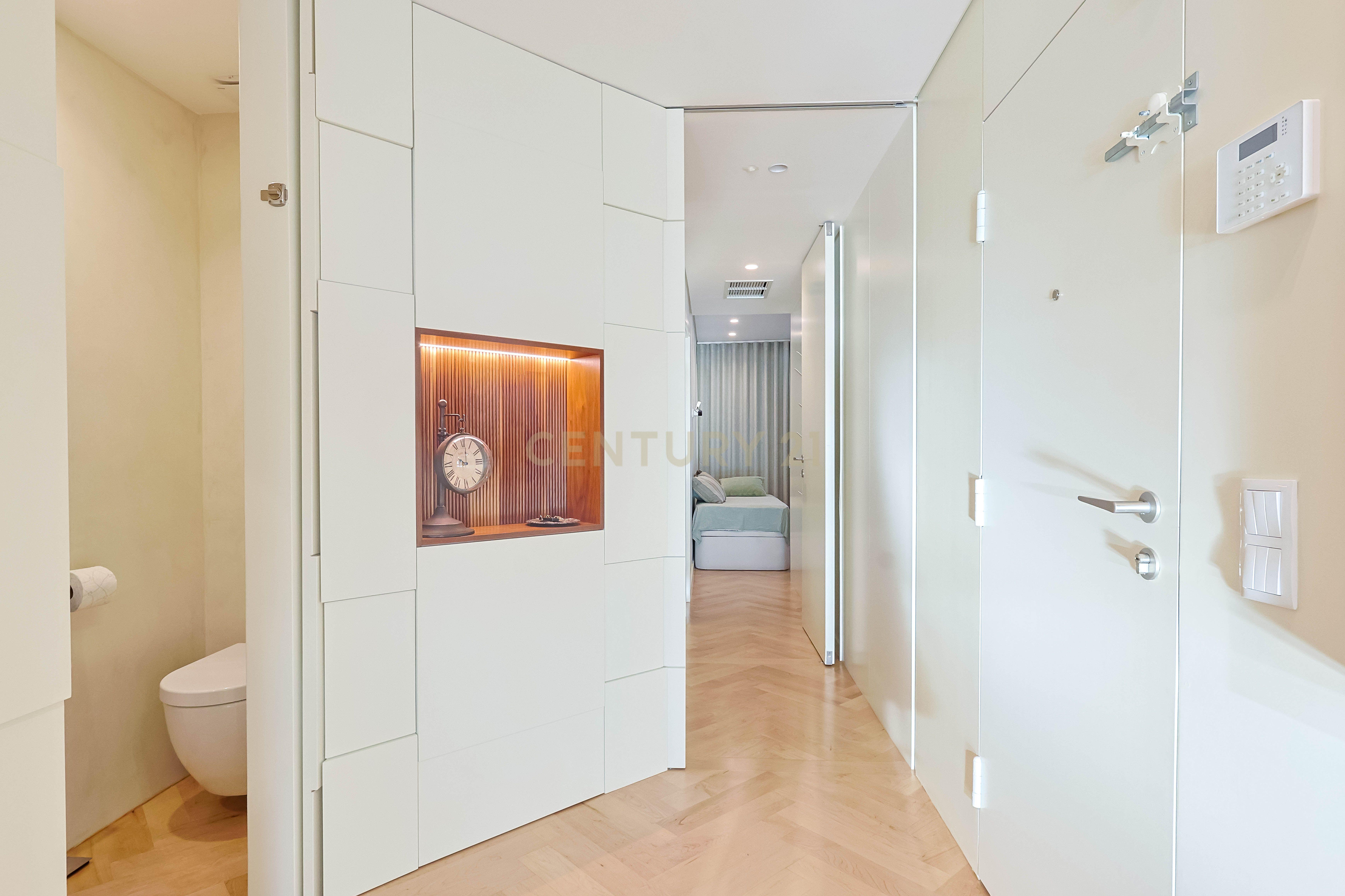 Apartamento T2 à venda na Avenida Brasil com vista Mar - Image 19